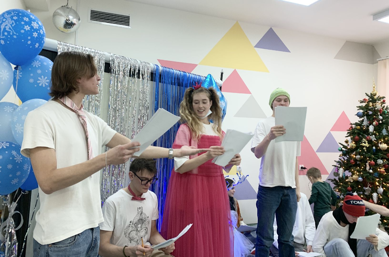 Балашиха, Подмосковье, Медицина, московский областной онкодиспансер, рак, Онкология, Евгения Дмитриева, Новогодний спектакль, Елки,