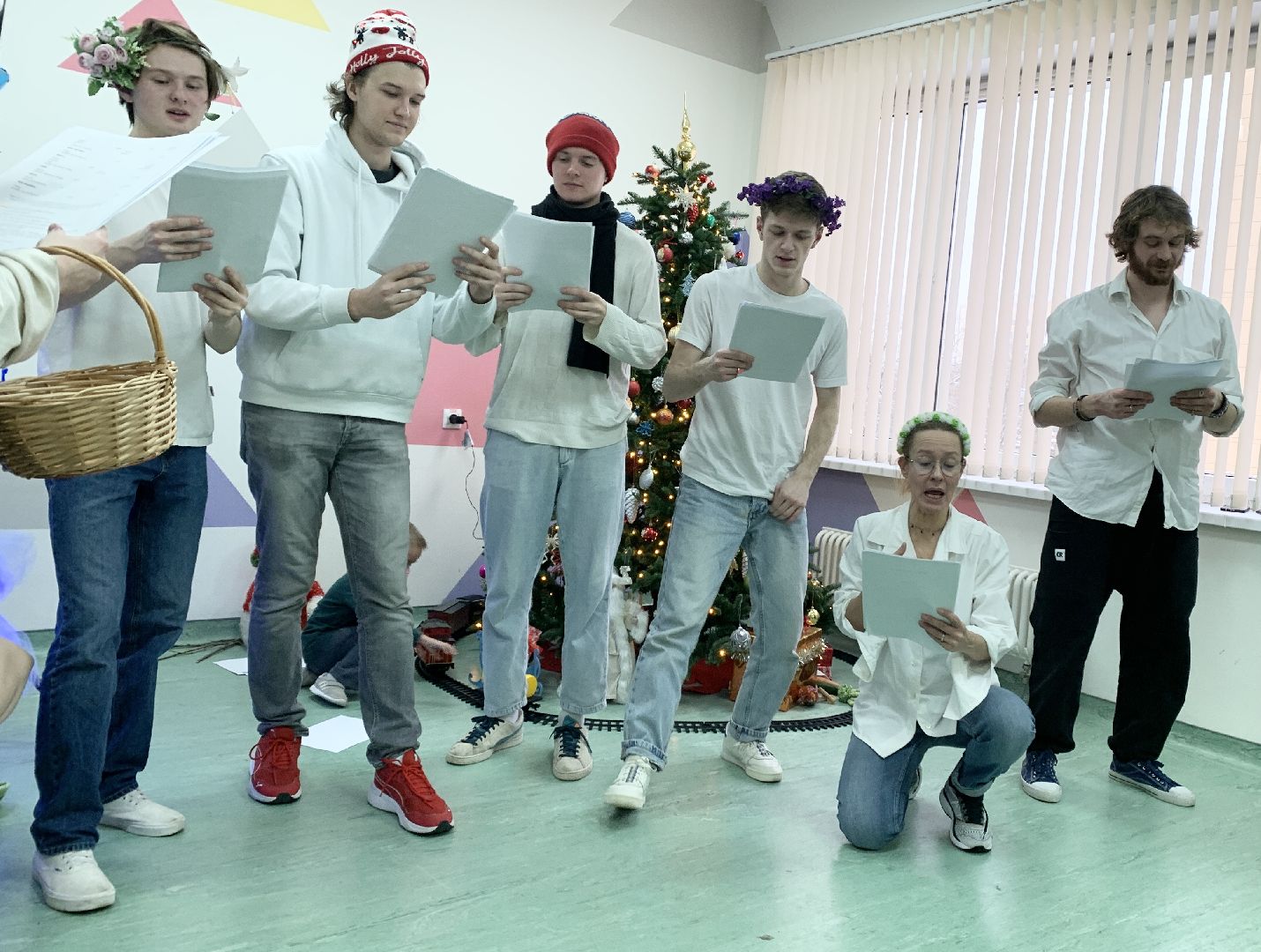 Балашиха, Подмосковье, Медицина, московский областной онкодиспансер, рак, Онкология, Евгения Дмитриева, Новогодний спектакль, Елки,