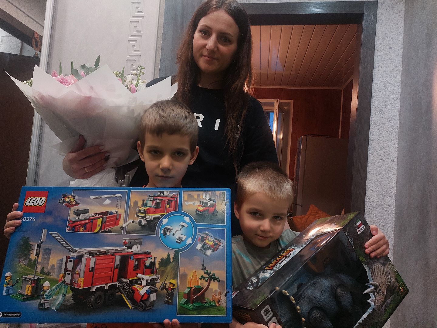 Губернатор, Участники СВО, многодетная семья, подарки бойцам,