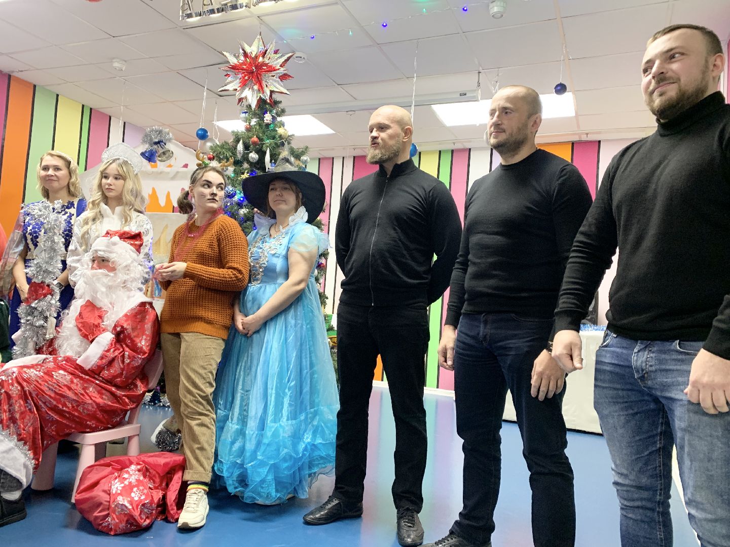 Балашиха, Подмосковье, Общество, Детский реабилитационный центр Балашихинский, Новогодние елки, Спектакли, Подарки, Благотворители,