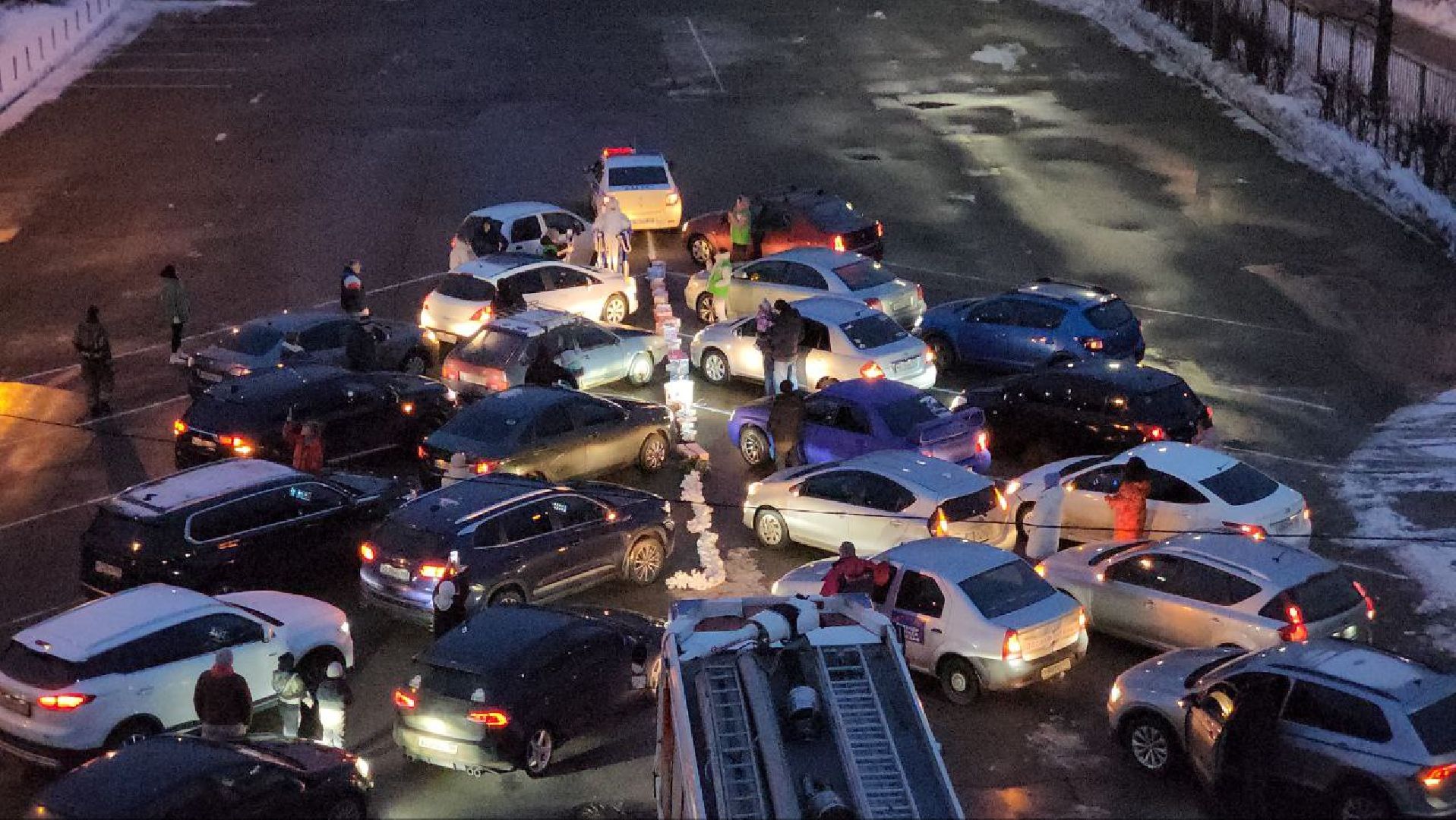 мытищи, новый год, молодежный центр импульс, флешмоб, Автофлешмоб,