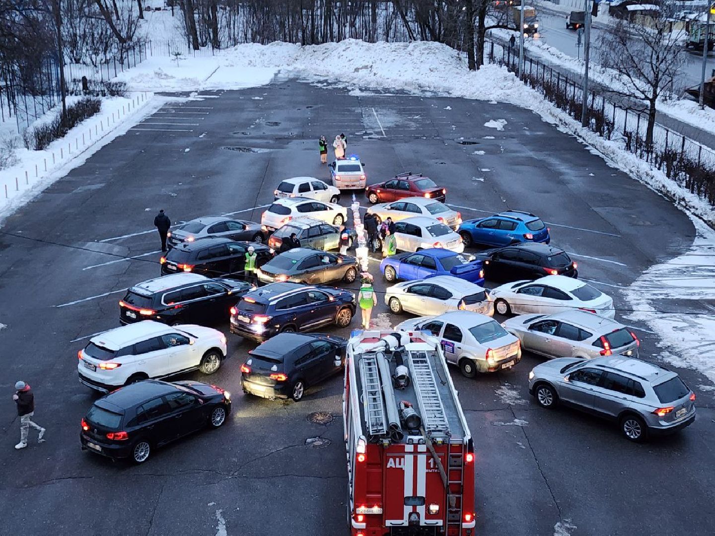 мытищи, новый год, молодежный центр импульс, флешмоб, Автофлешмоб,