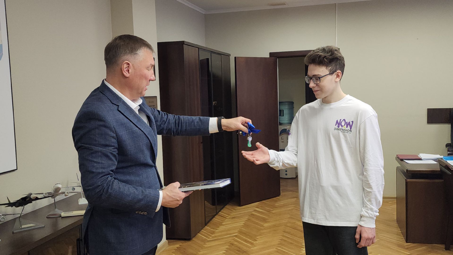 без попечения родителей, сирота, Обухов, квартира, ремонт, жилье, жилье для детей-сирот,Аубакиров,