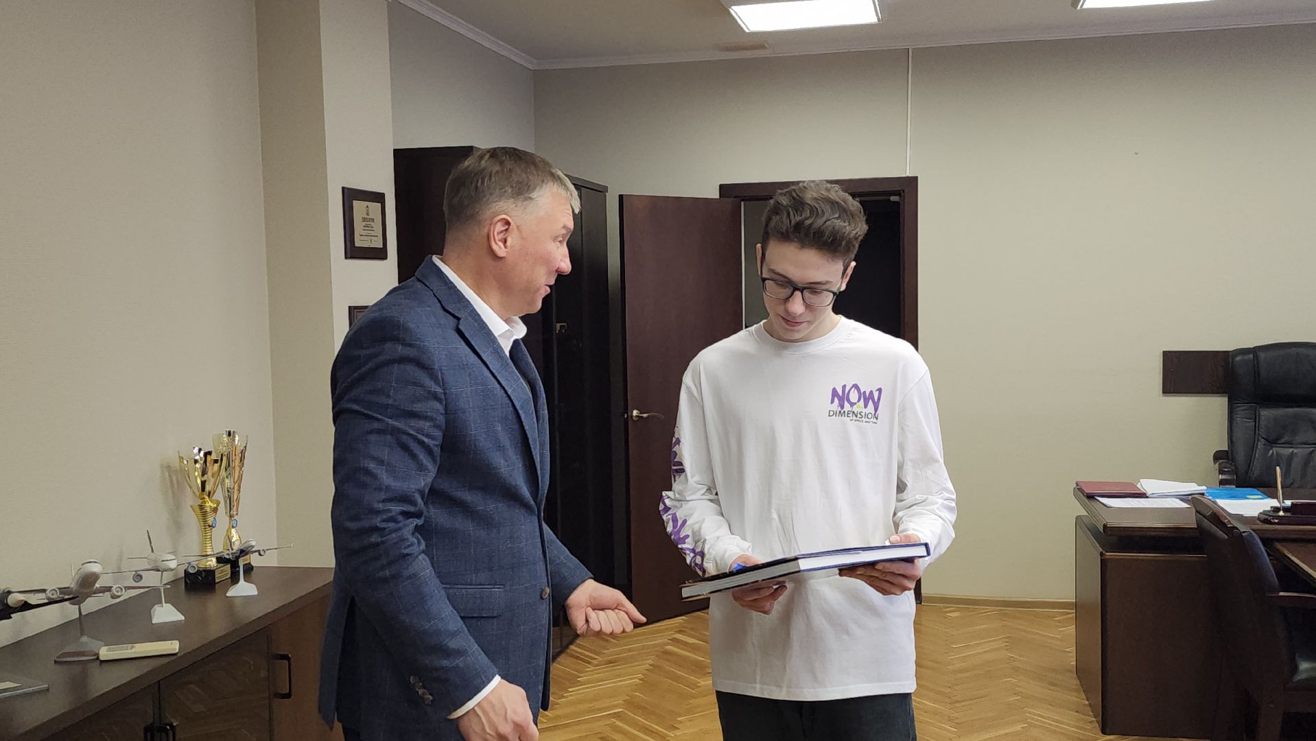 без попечения родителей, сирота, Обухов, квартира, ремонт, жилье, жилье для детей-сирот,Аубакиров,