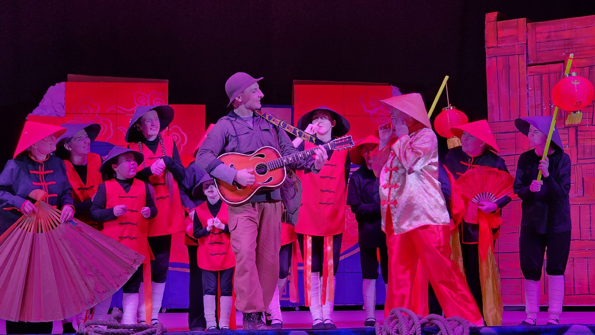 новый год, новогодний спектакль, елка главы, дети, Лосино-Петровский,