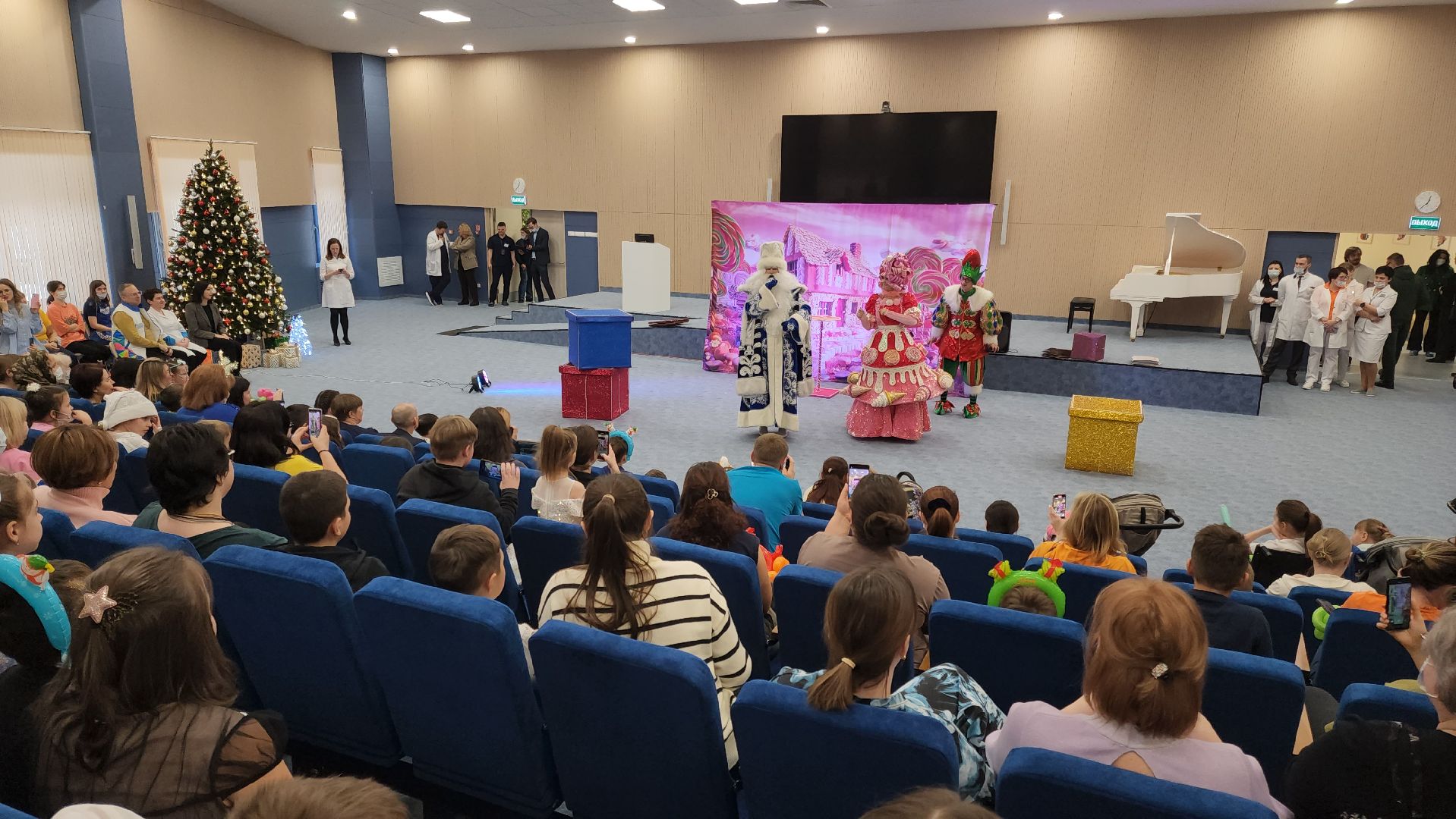 Подольск, благотворительность, медицина, дети, десант дедов морозов, всероссийская акция,