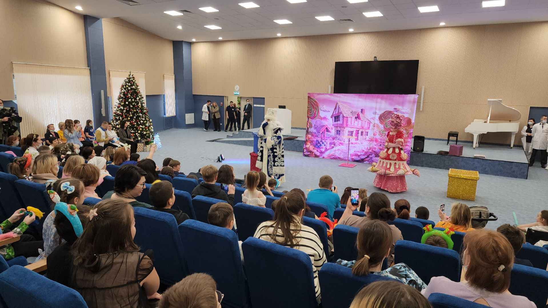 Подольск, благотворительность, медицина, дети, десант дедов морозов, всероссийская акция,