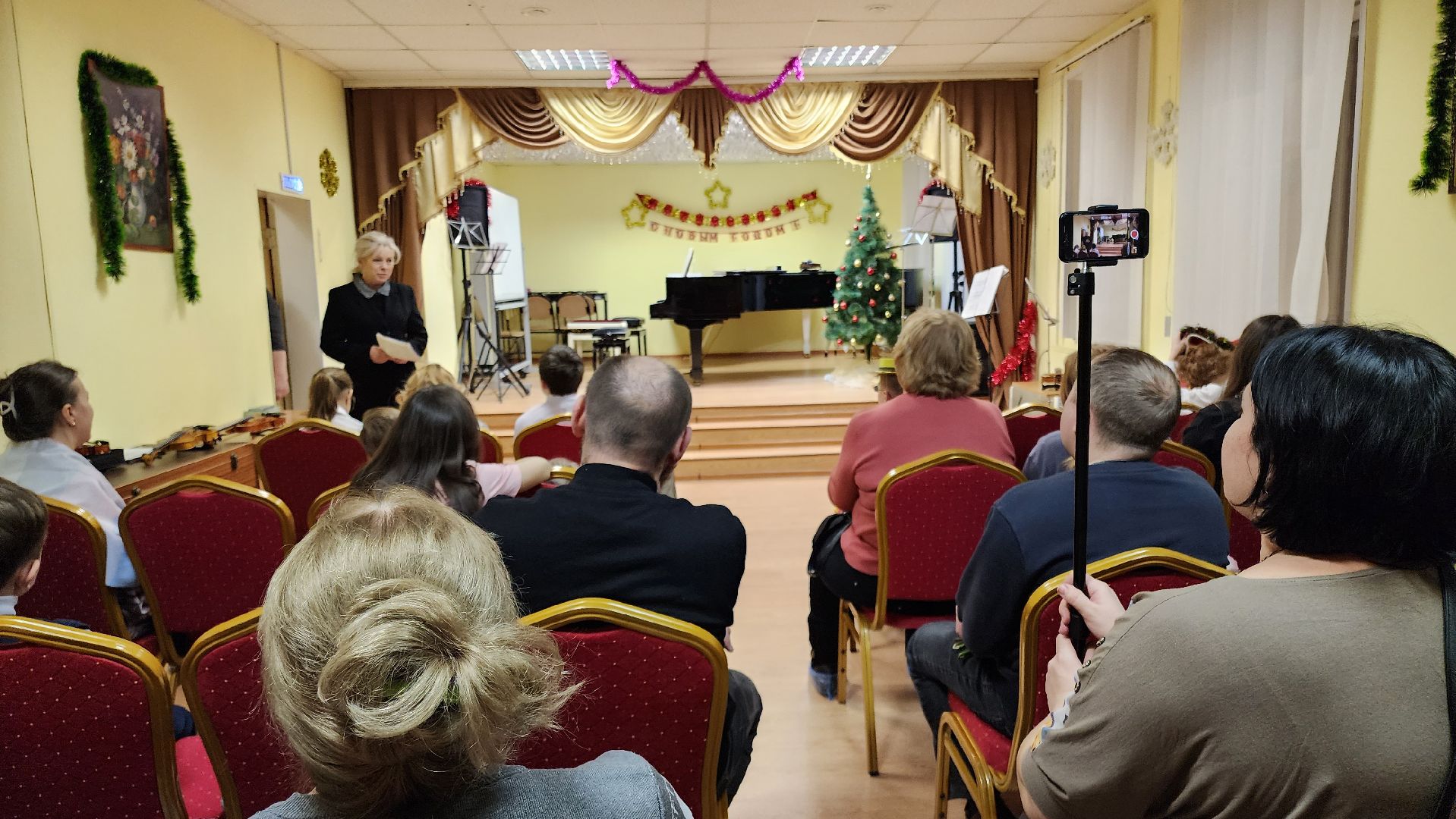 кашира, детская школа искусств, скрипка, отчетный концерт, новогодний концерт, юные скрипачи, лауреты,