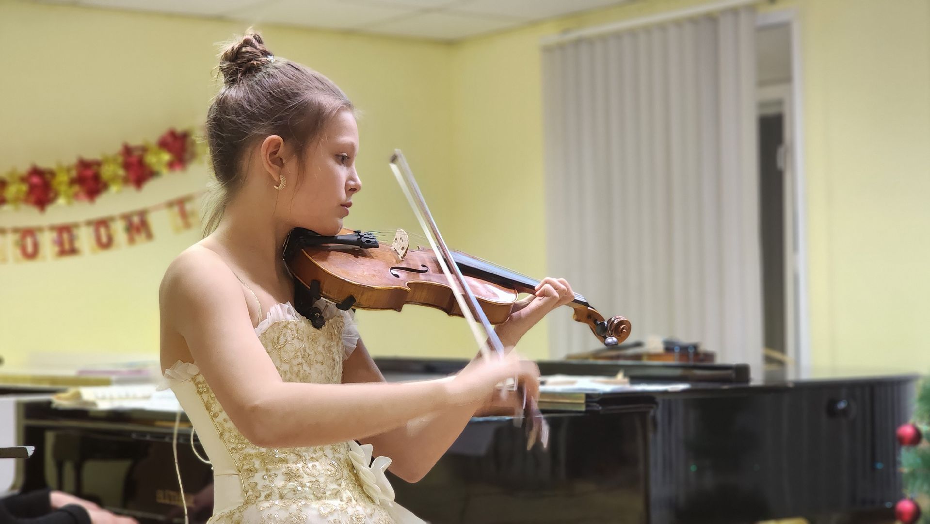 кашира, детская школа искусств, скрипка, отчетный концерт, новогодний концерт, юные скрипачи, лауреты,