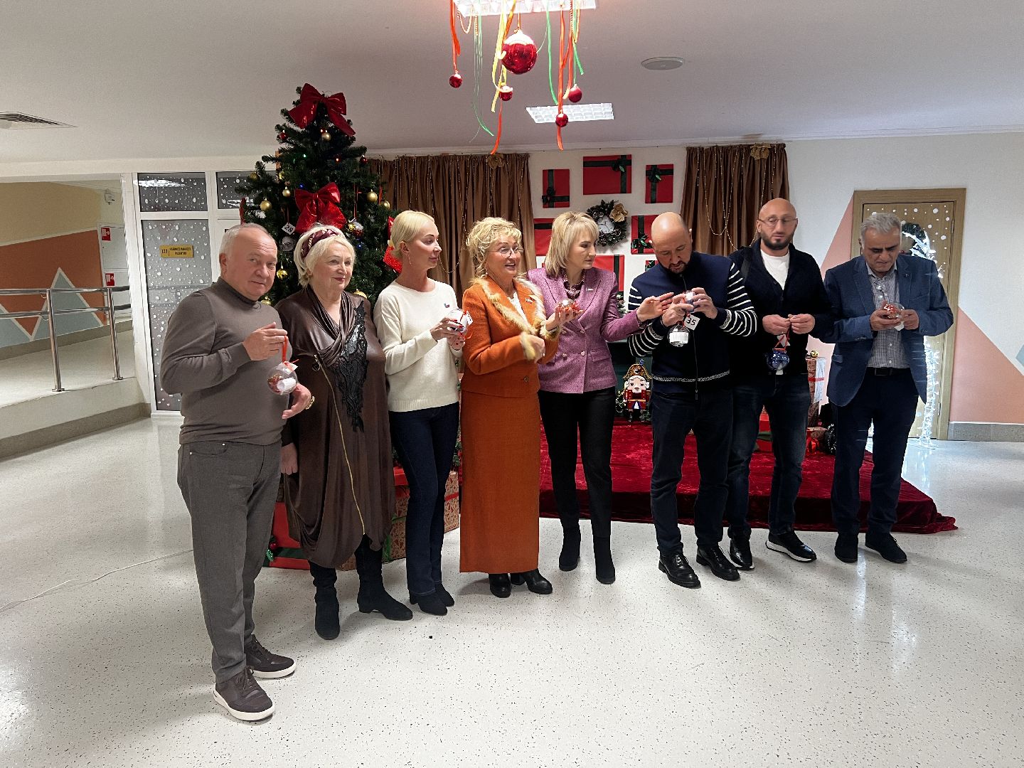 Солнечногорск, всероссийская акция, елка желаний, дети, семьи военнослужащих, подарки,