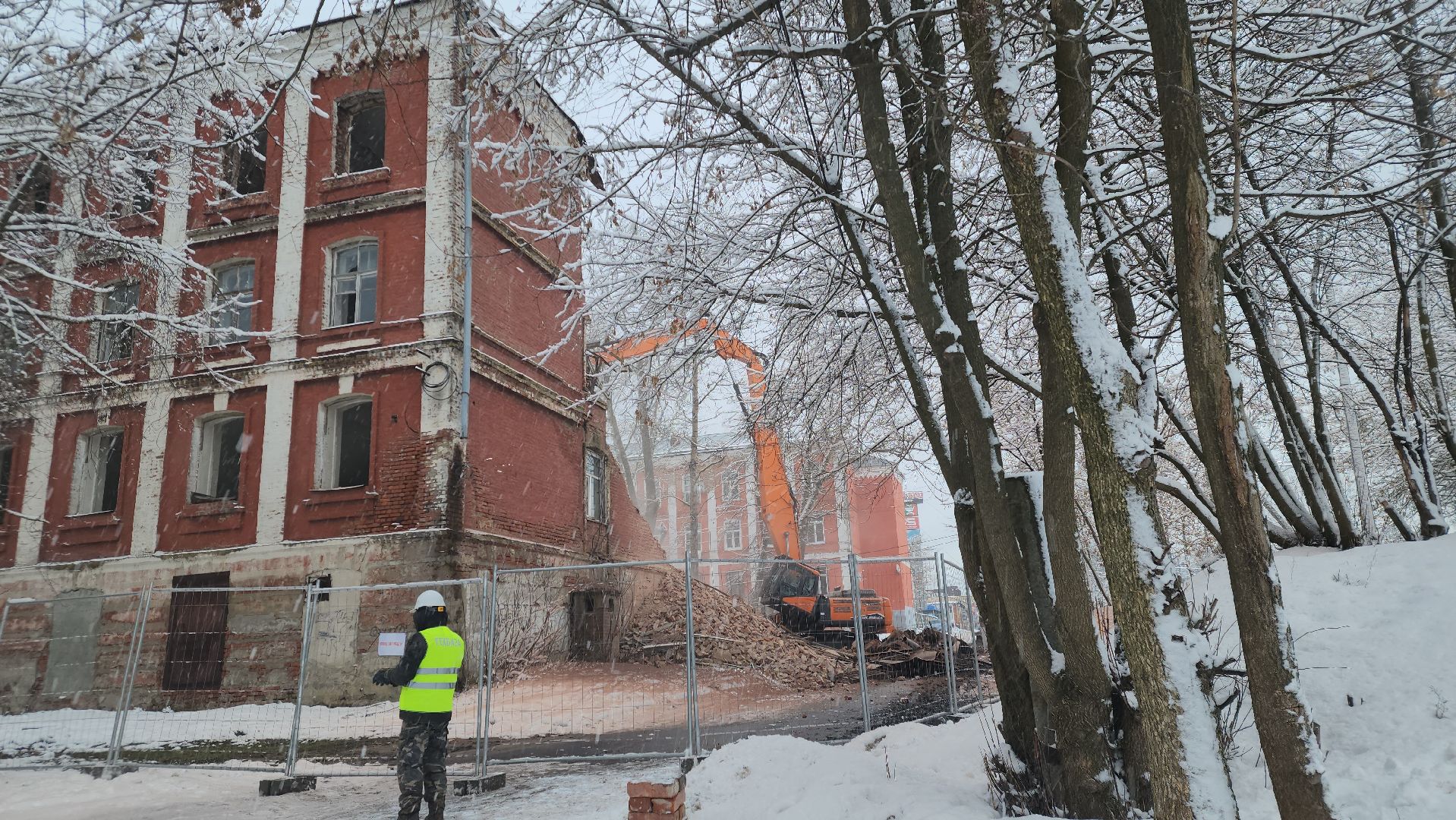 павловский посад, городского округ павловский посад, люди, дом, снос, строители,