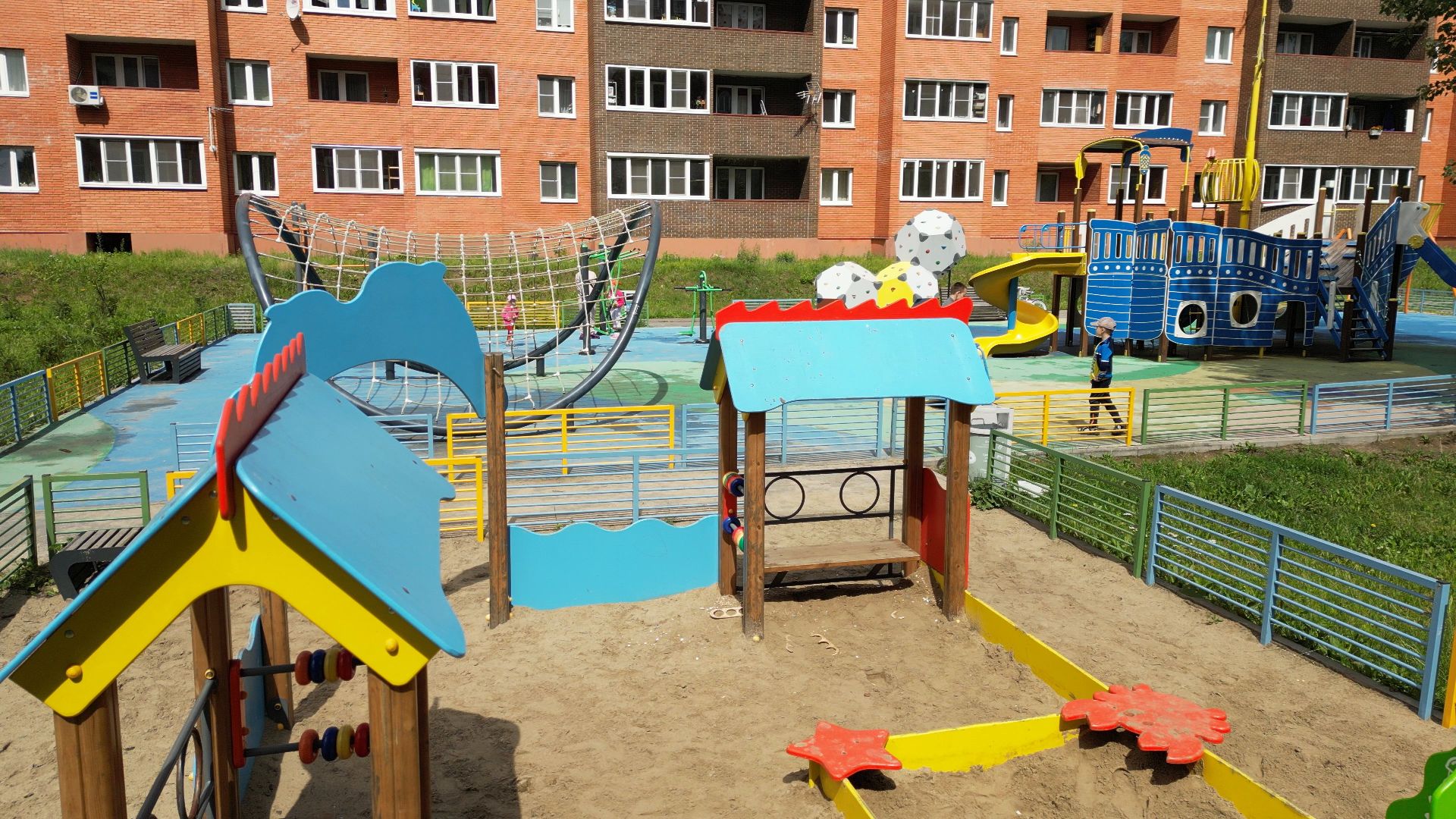 видео с коптера, черноголовка, благоустройство, детские площадки, строительство,