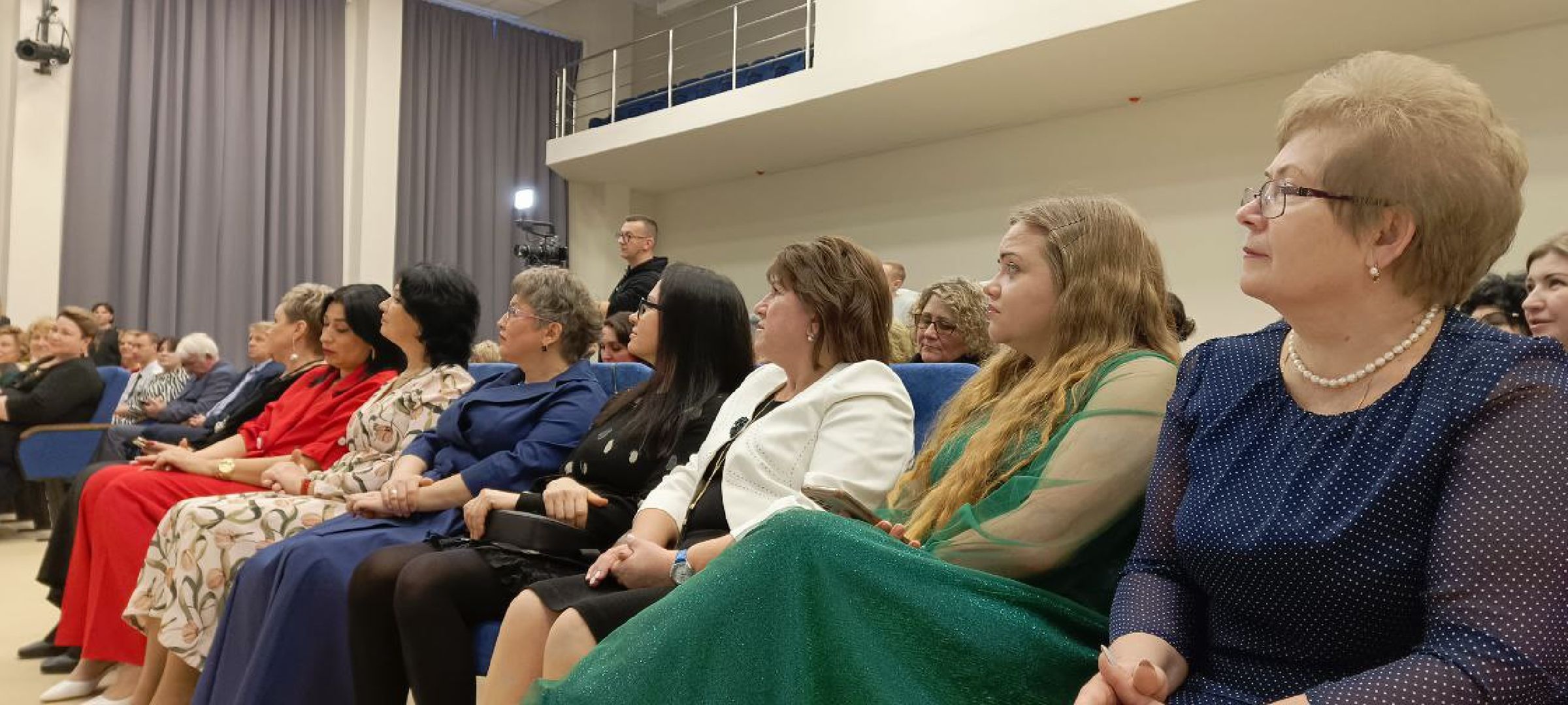 Дмитров, Школа в Озерецком, Гимназия Дмитров, Гимназия Логос, Минобразования,