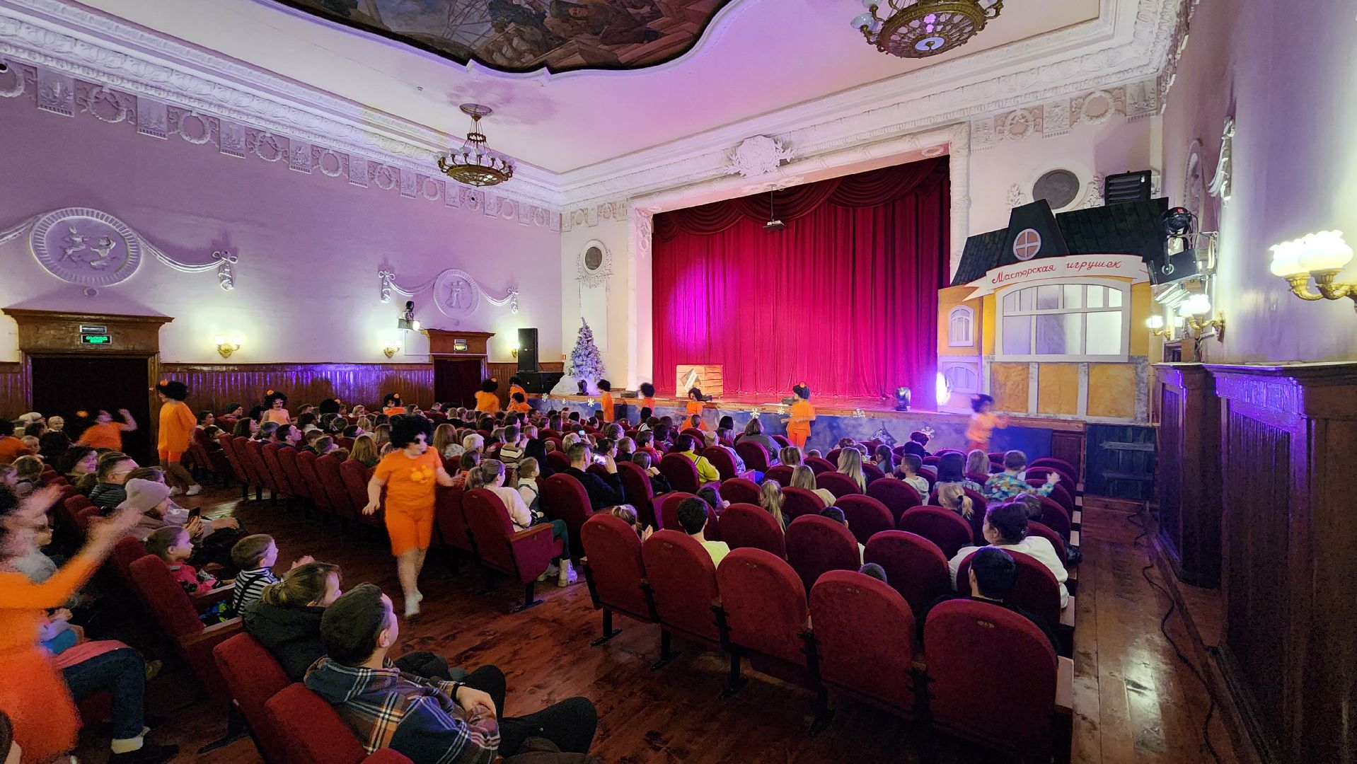 кашира, новогодняя сказка, спектакль, Таинственный лес или в поисках Чебурашки, фантазия, арт-вахта, дк им ленина, новый год,