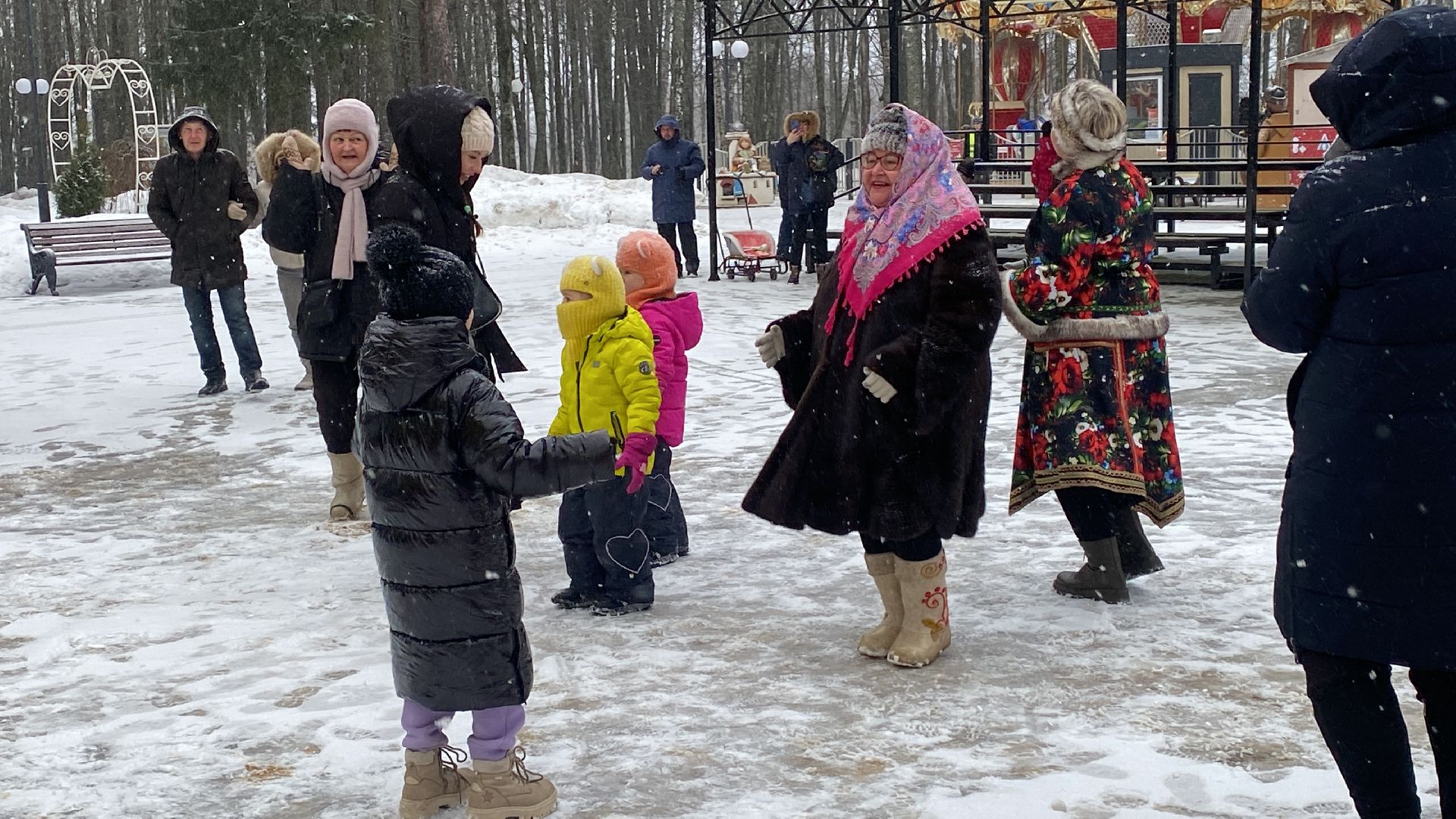 волоколамск, парк, новый год, 2024, 2024 год, праздник, праздники, праздничная программа, праздничное настроение, зима в подмосковье,