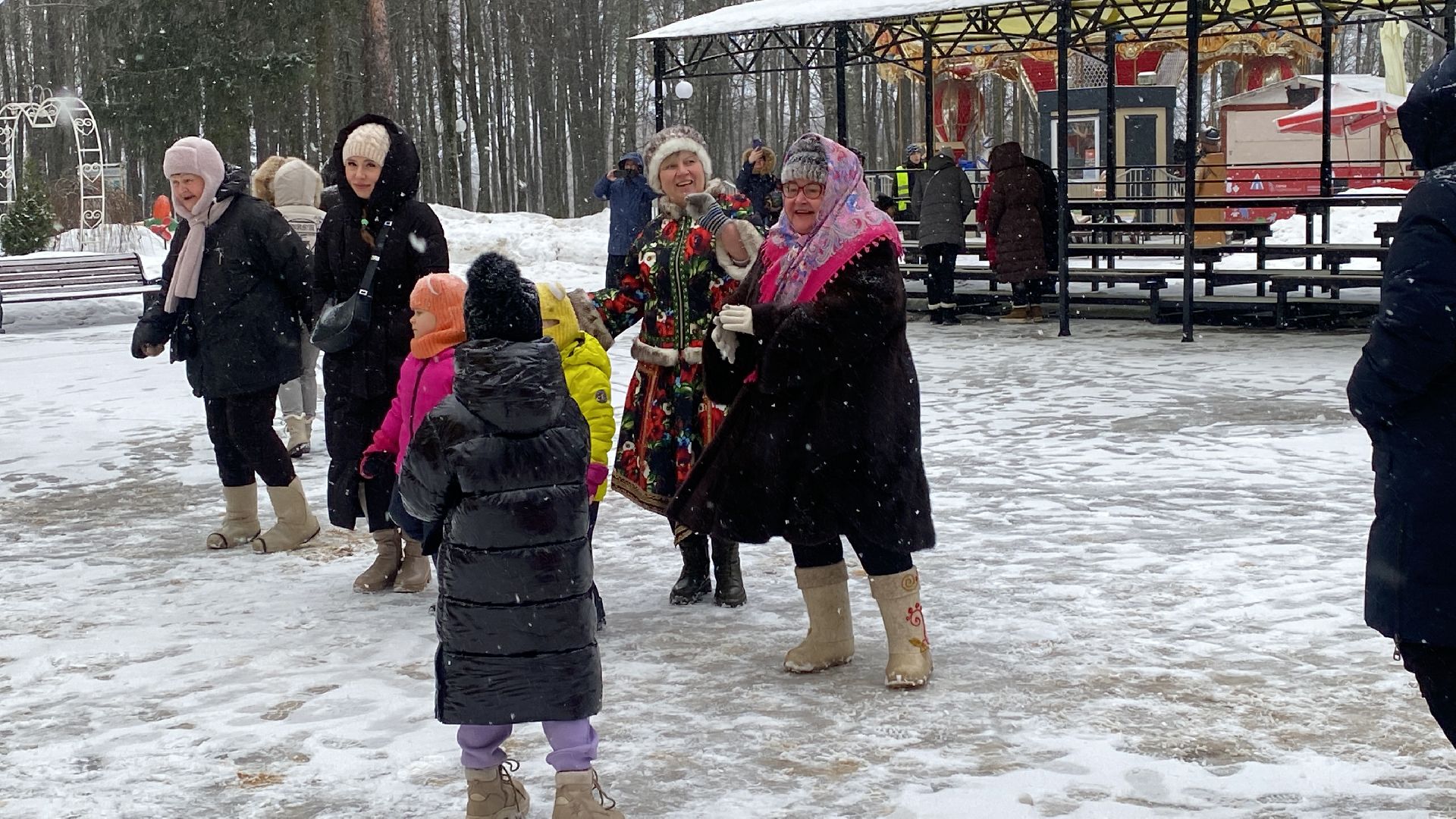 волоколамск, парк, новый год, 2024, 2024 год, праздник, праздники, праздничная программа, праздничное настроение, зима в подмосковье,