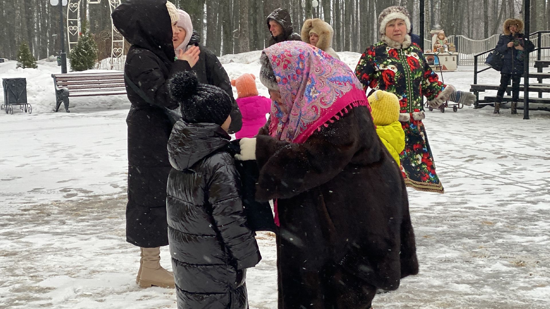 волоколамск, парк, новый год, 2024, 2024 год, праздник, праздники, праздничная программа, праздничное настроение, зима в подмосковье,