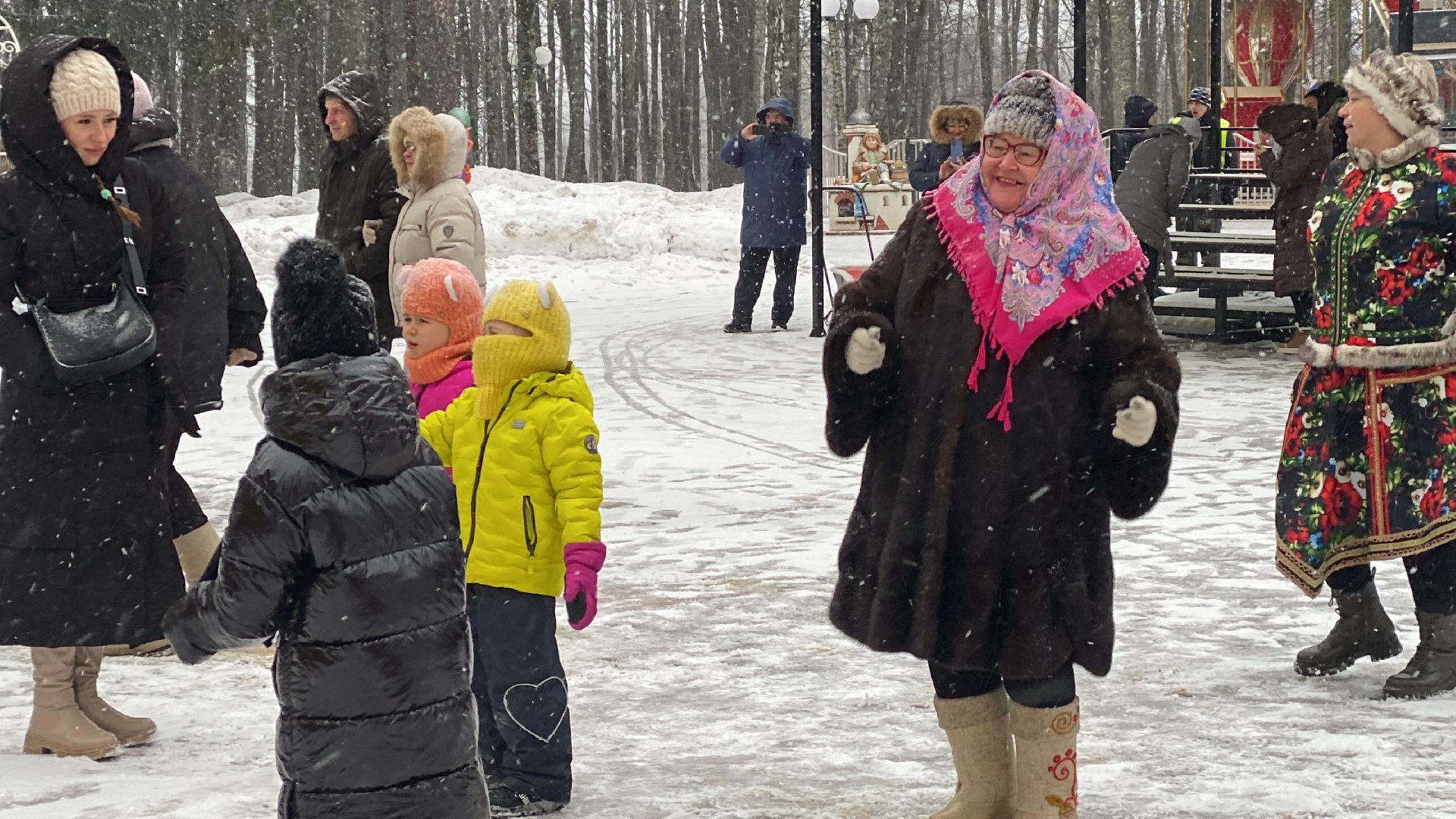 волоколамск, парк, новый год, 2024, 2024 год, праздник, праздники, праздничная программа, праздничное настроение, зима в подмосковье,