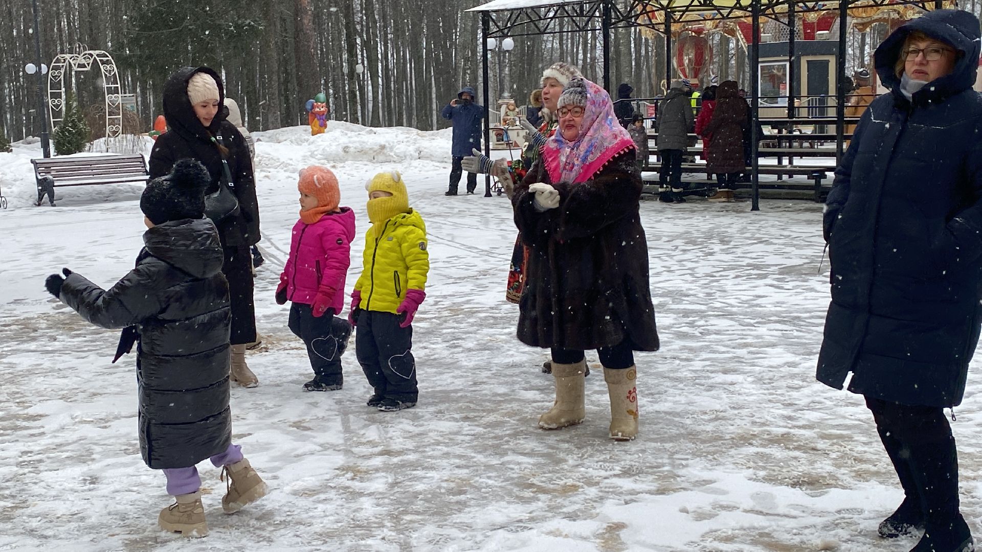 волоколамск, парк, новый год, 2024, 2024 год, праздник, праздники, праздничная программа, праздничное настроение, зима в подмосковье,