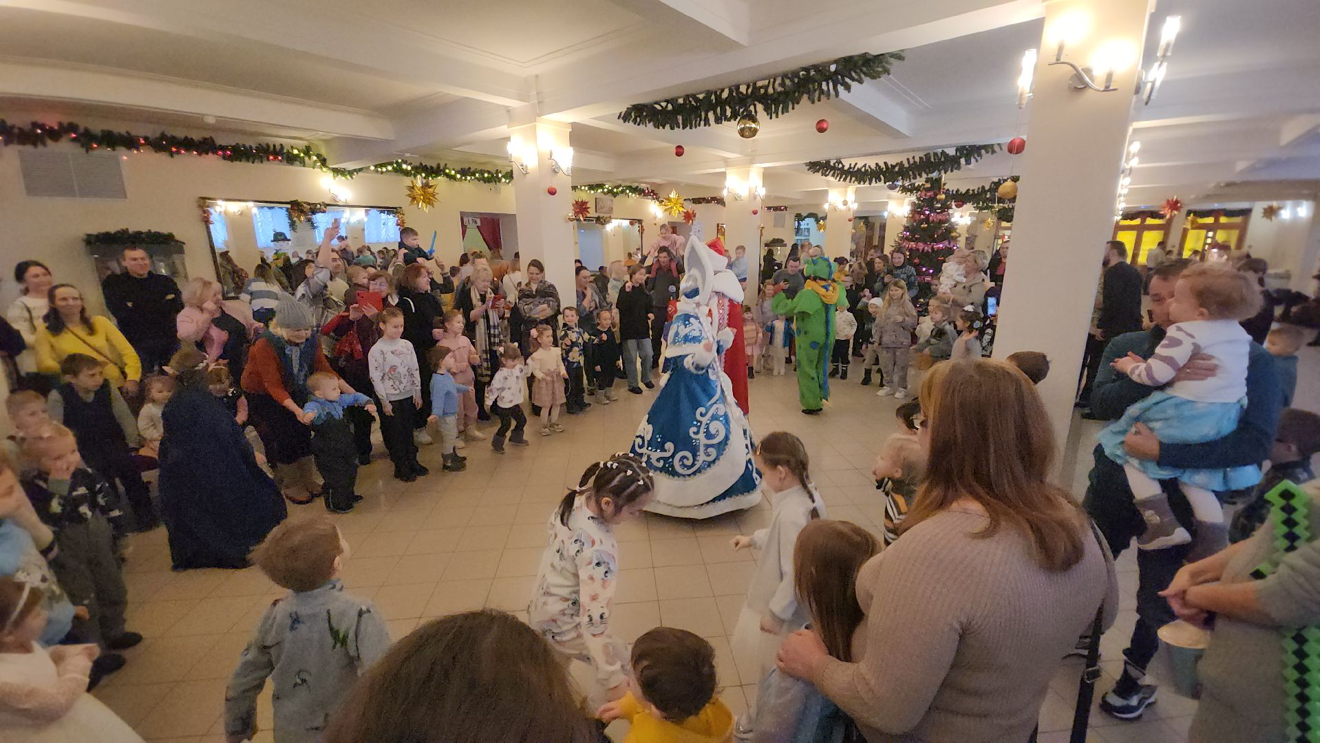 Егорьевск, Конина, ДК, Сказка, Новый год, спектакль, дети, баба Яга,