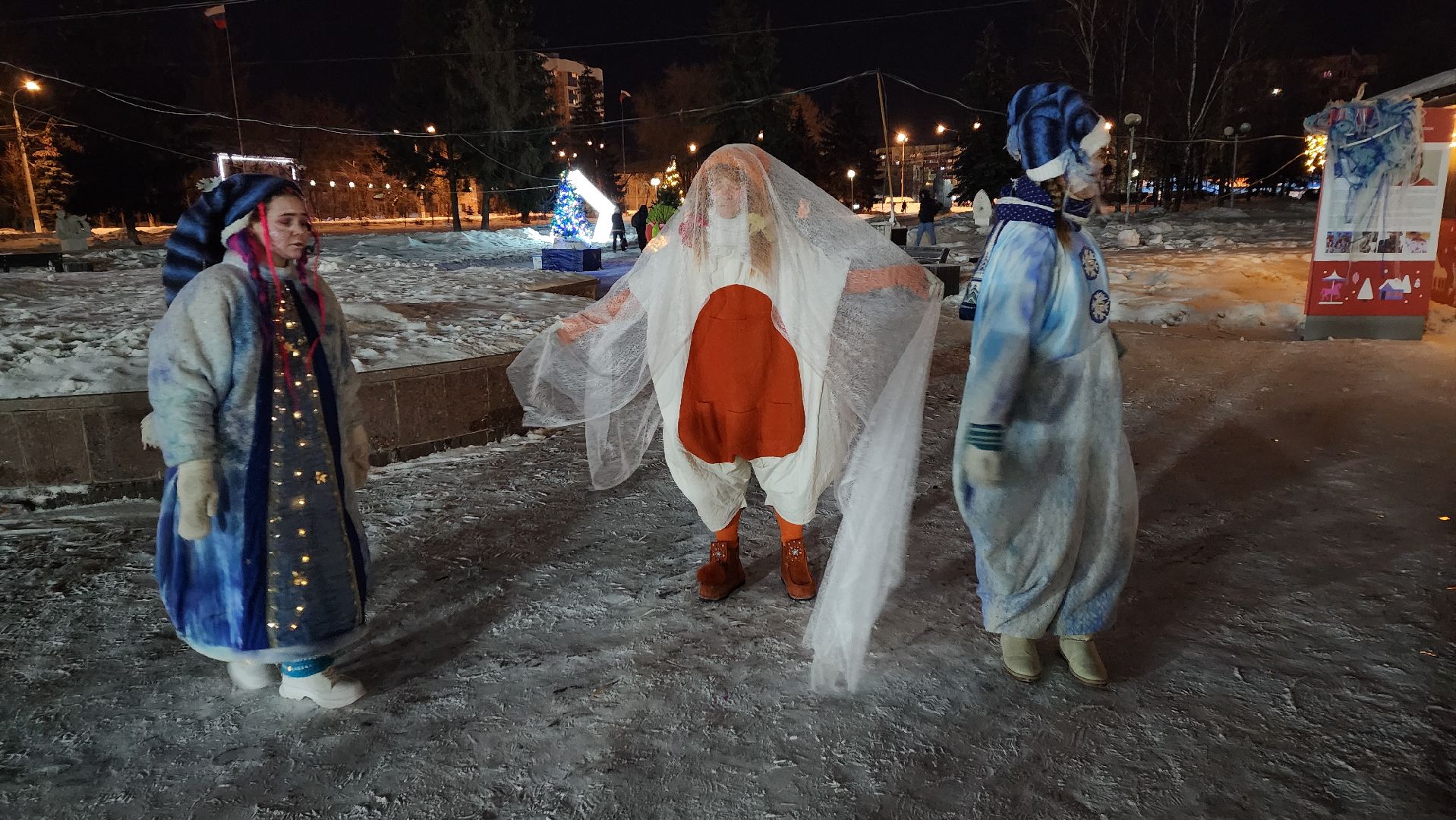 Солнечногорск, культура, спектакль, уличный театр, зима в подмосковье,