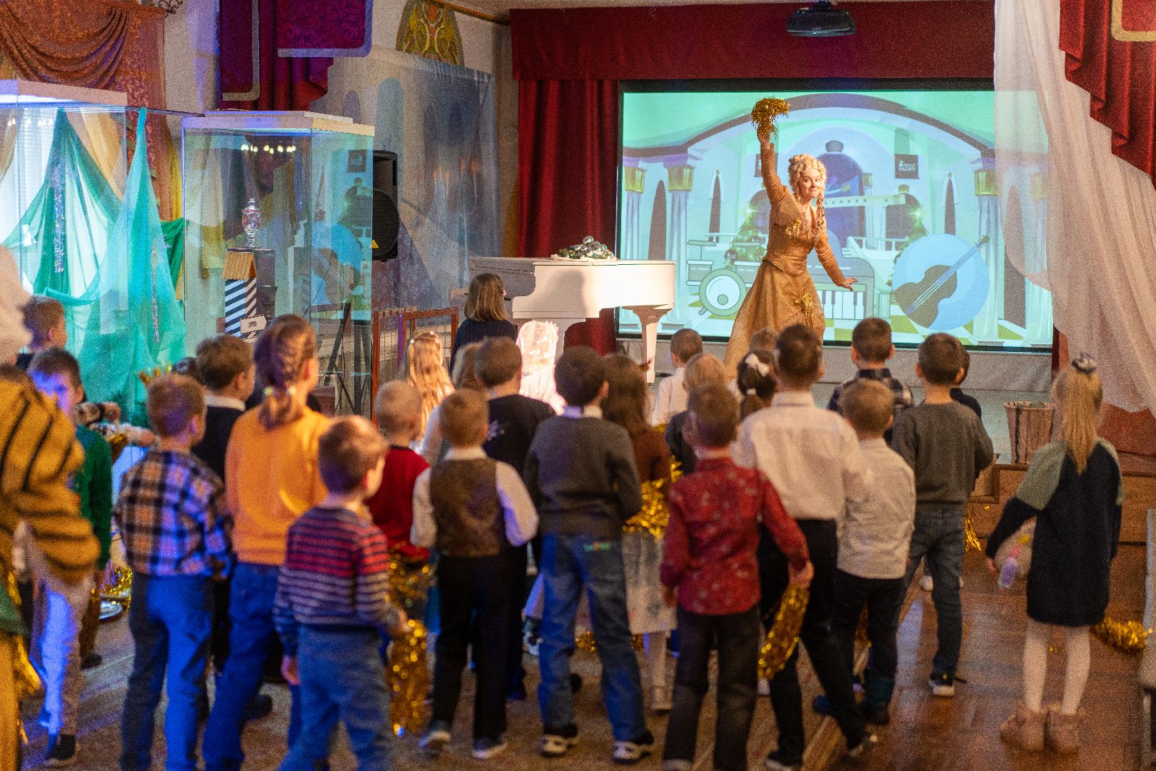 Егорьевск, музей, сказка, меолинскаяшаль, мерлинская, новый год, дед мороз, снегурочка, утренник, праздник,