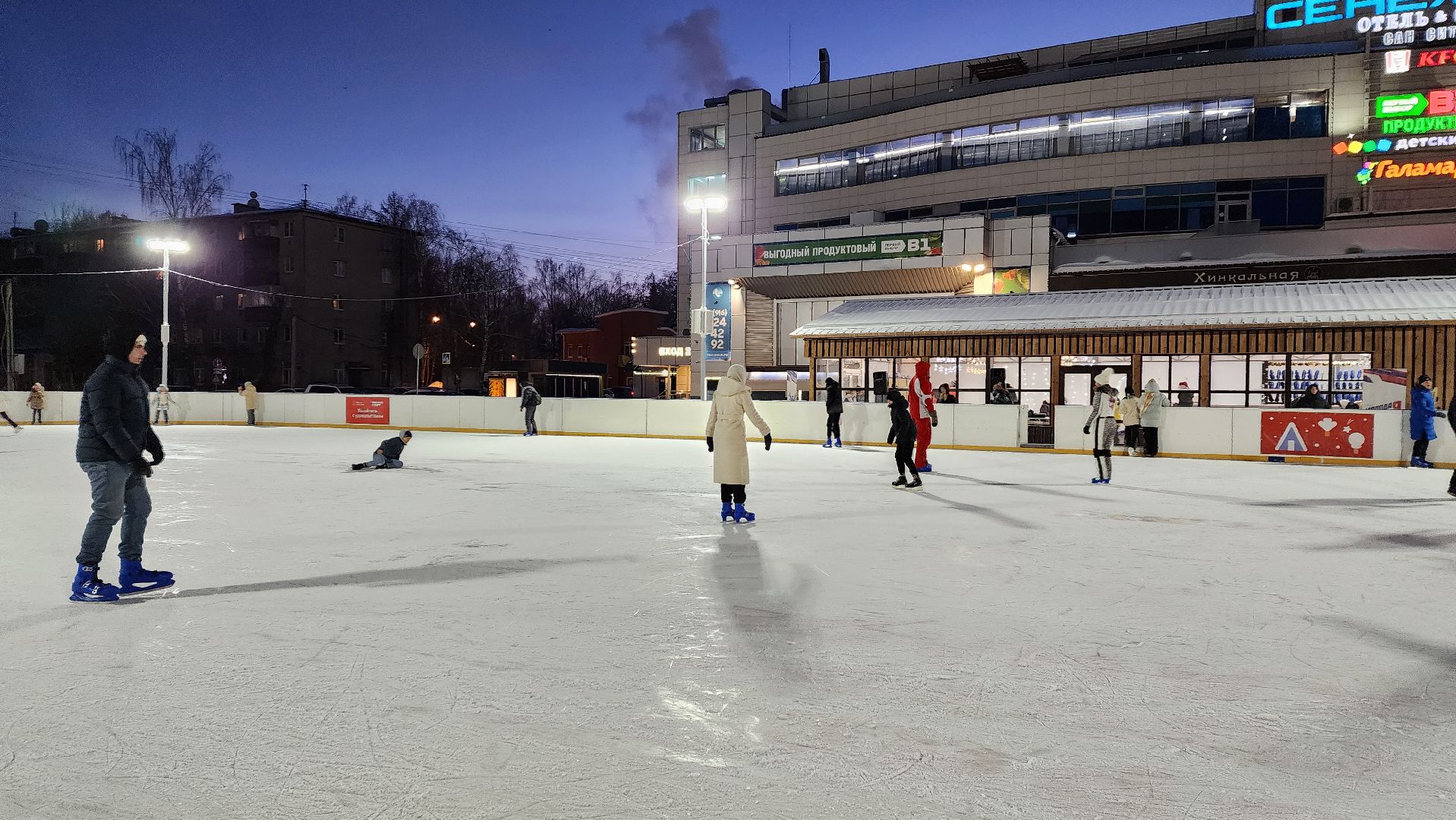 Солнечногорск, зима в подмосковье, молодежь, общество, мороз,