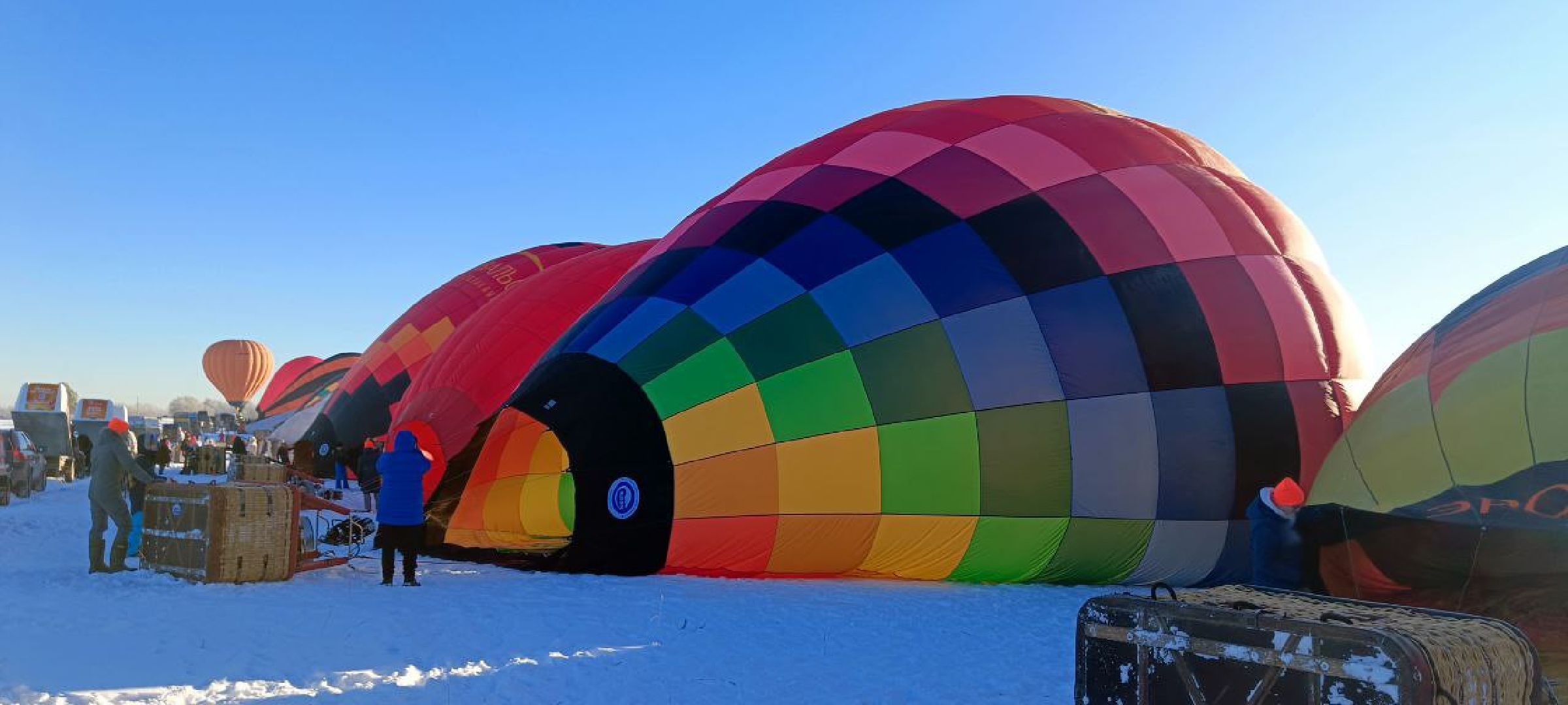 Дмитров, Фестиваль аэростатов, Яблоки на снегу,