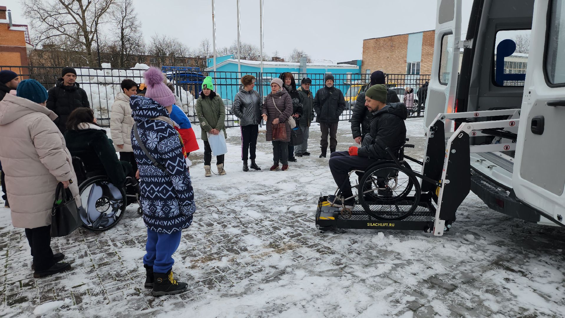 серпухов, депутат, инвалиды, равные возможности, спецавтомобиль,