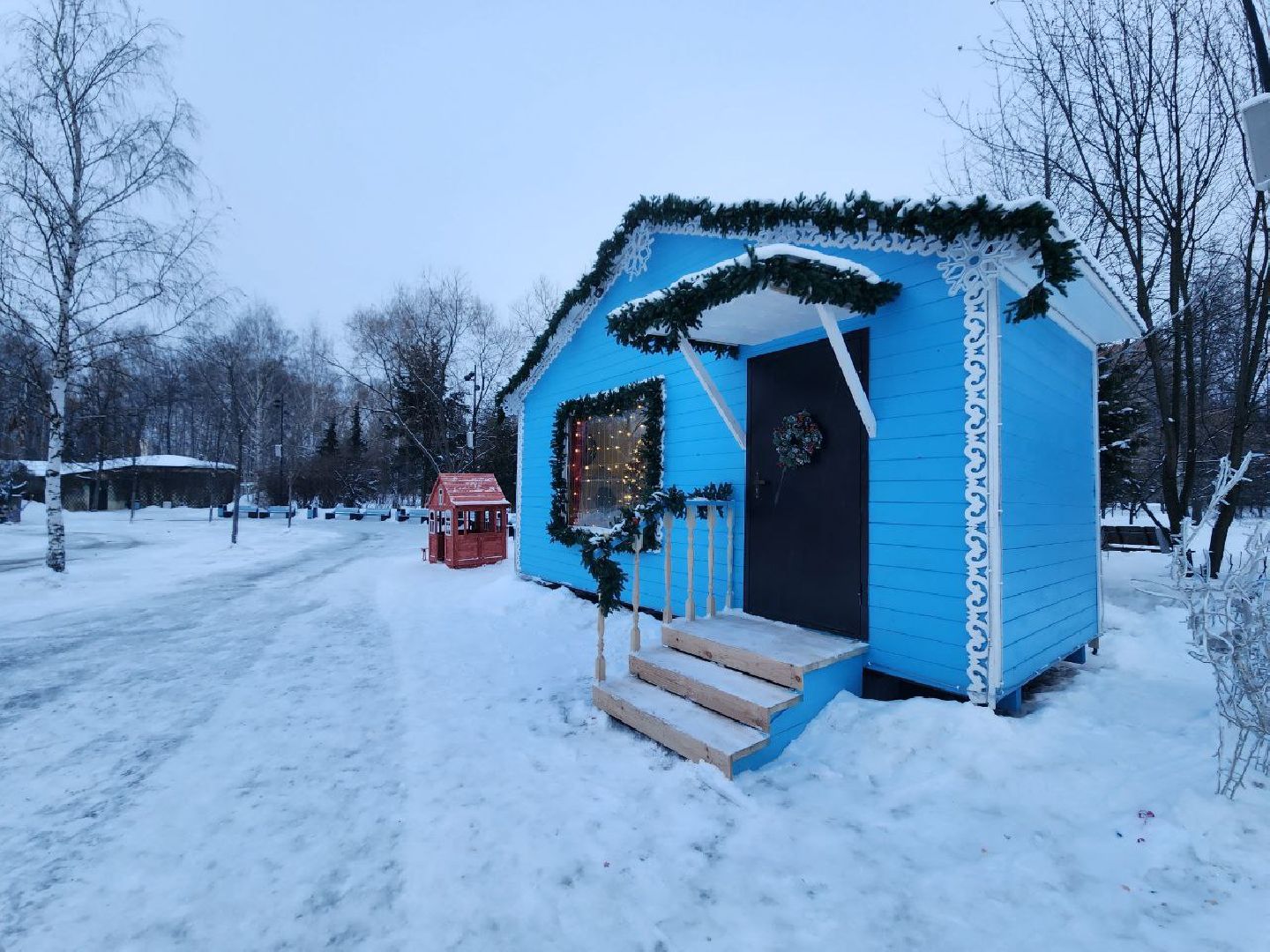 мытищи, Жостово, Фабрика росписи Жостово, Подносы Жостово, ёлка, парк мира,