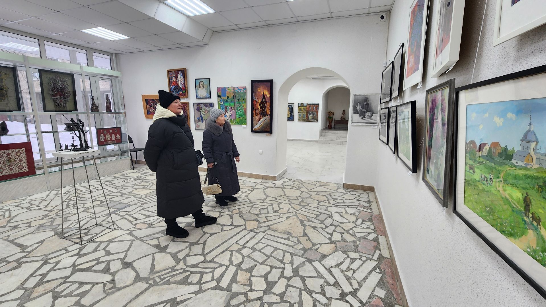 выставочный центр, протвино, культура, зимний вернисаж, живопись,