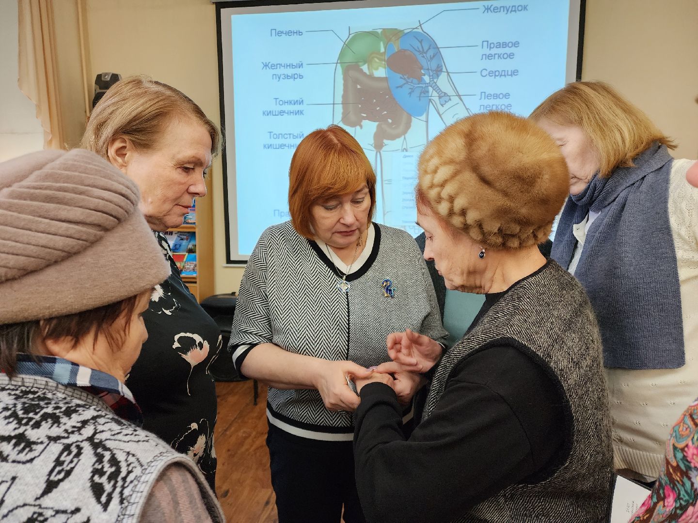 раменское, медицина, школа здоровья раменской больницы, волшебные точки на руках,