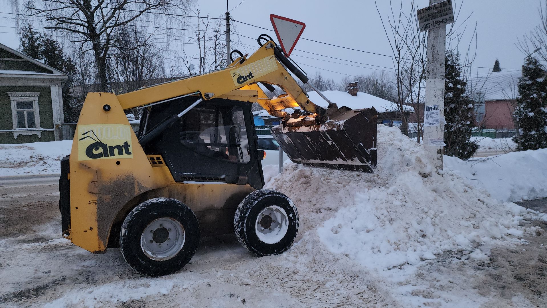 снегопад, уборка дворов, уборка снега, двороввйфутбол, коммунальное предприятие, благоустойство, руза,
