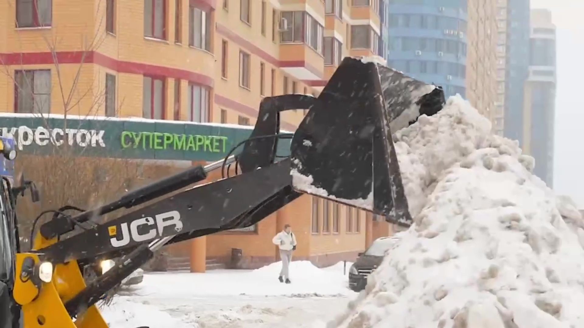 Реутов, снегопад, уборка снега, дворник, техника,