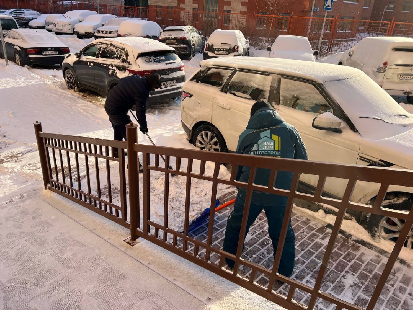 Реутов, снегопад, уборка снега, дворник, техника,