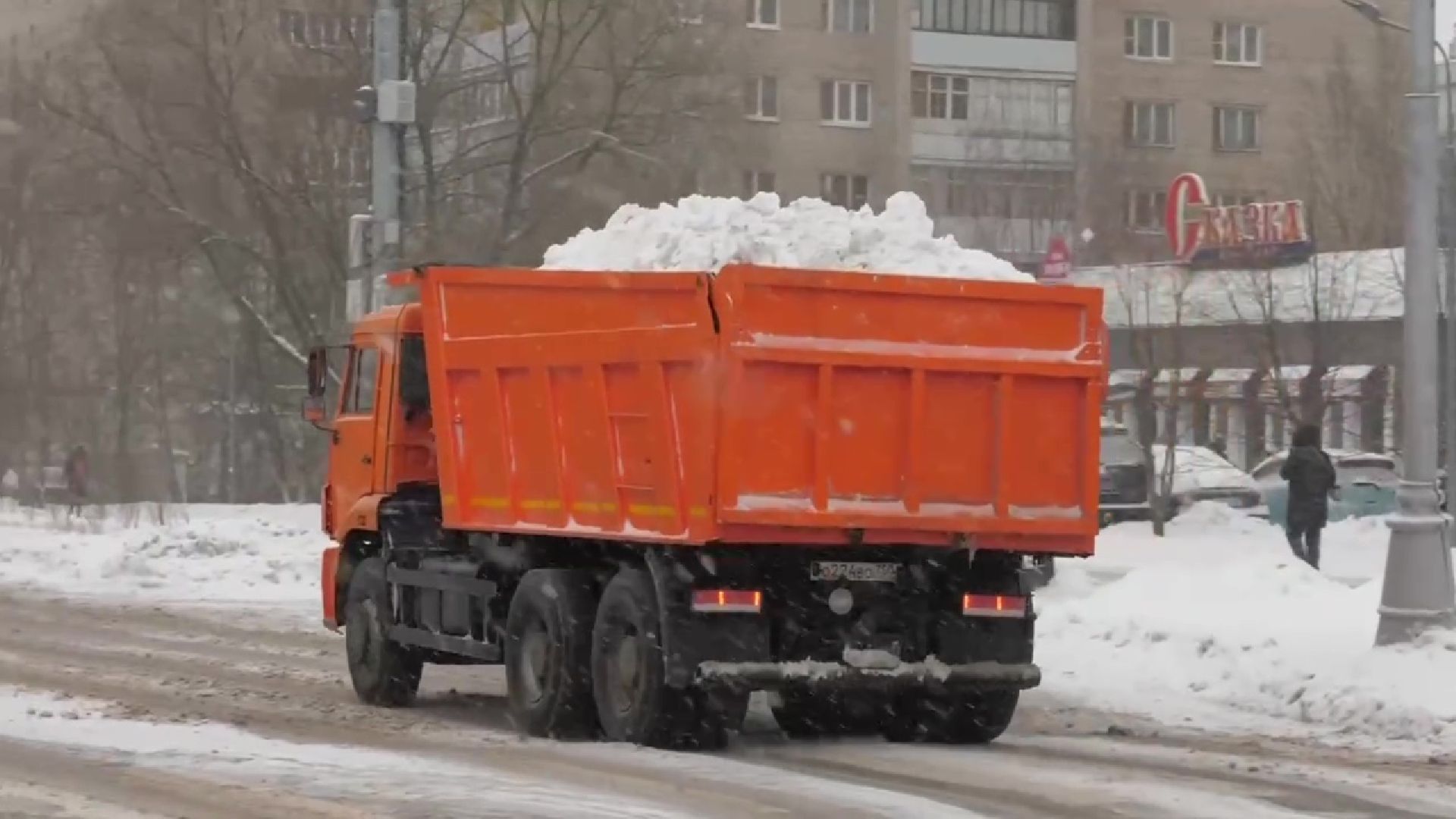 Реутов, снегопад, уборка снега, дворник, техника,