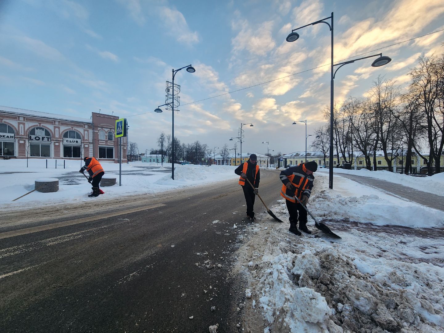 серпухов, подмосковье, уборка снега, площадь ленина,