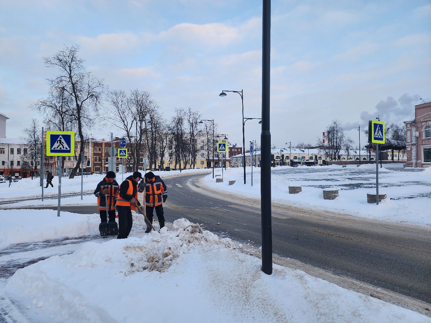 серпухов, подмосковье, уборка снега, площадь ленина,