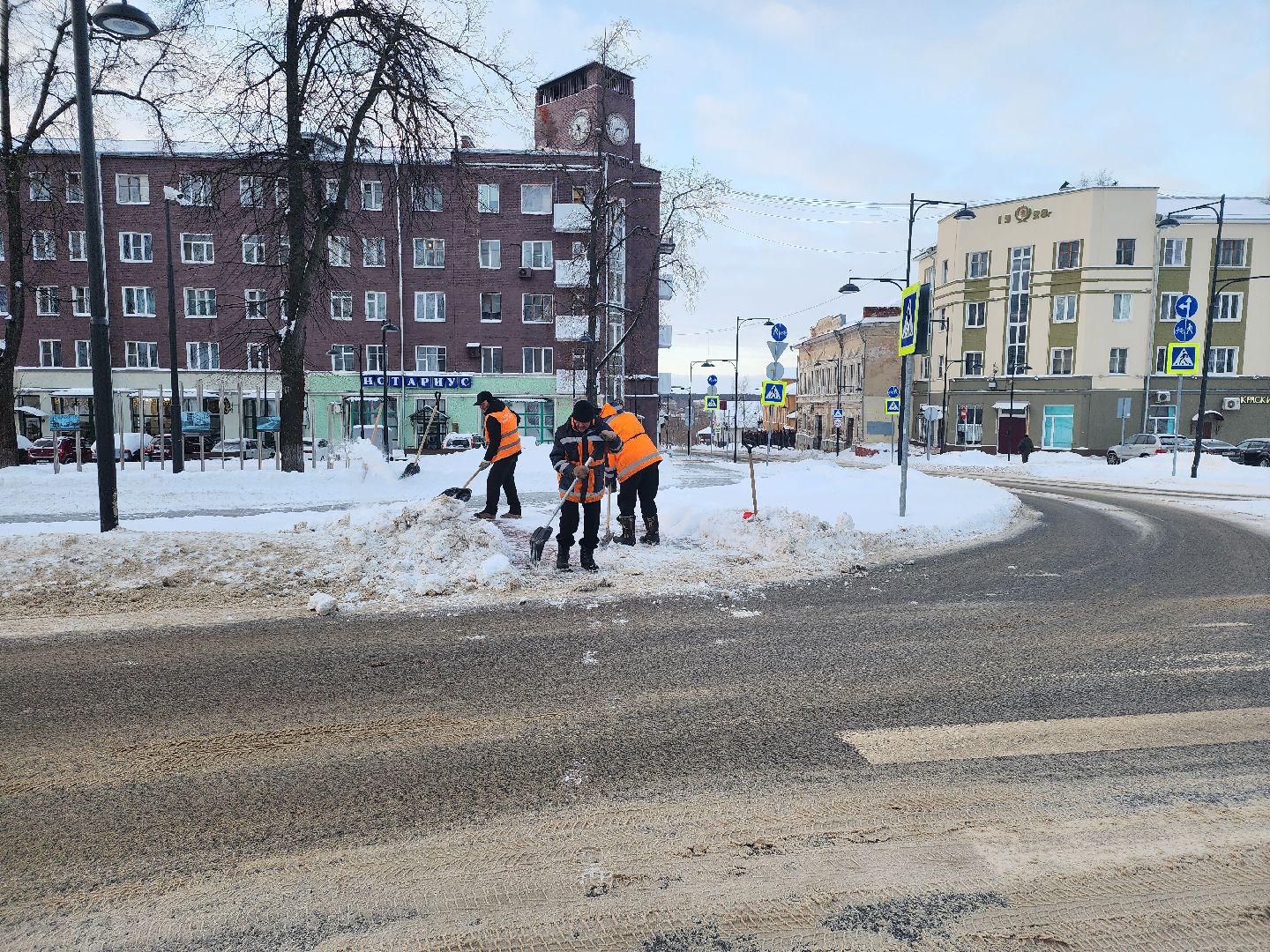 серпухов, подмосковье, уборка снега, площадь ленина,