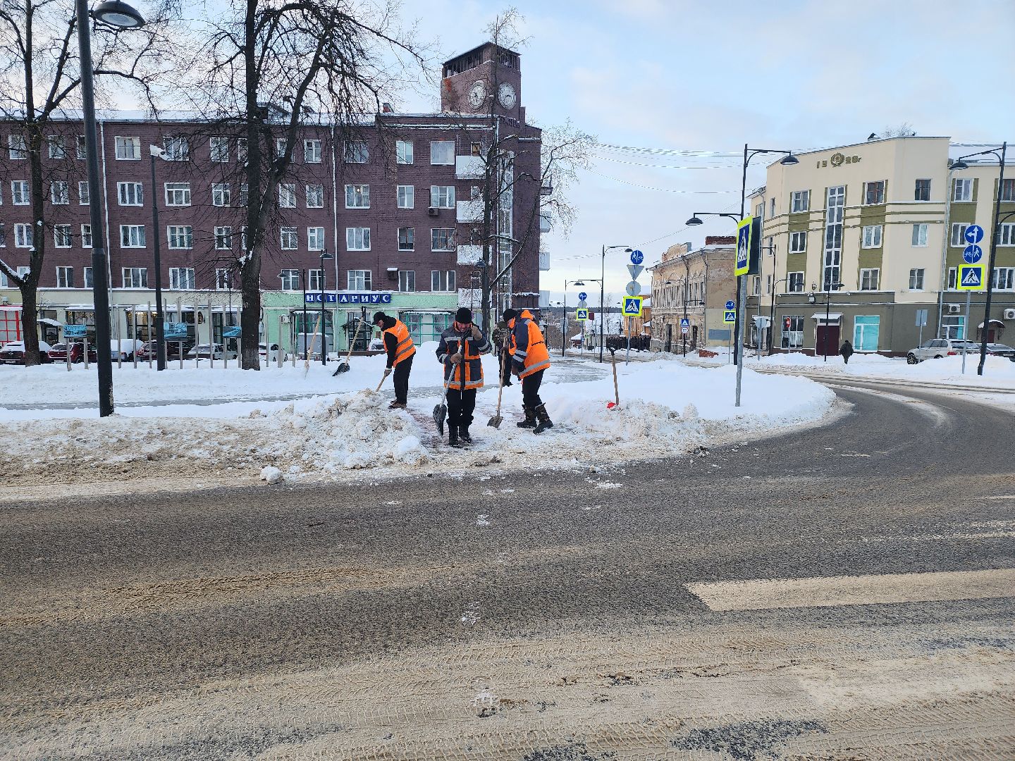 серпухов, подмосковье, уборка снега, площадь ленина,