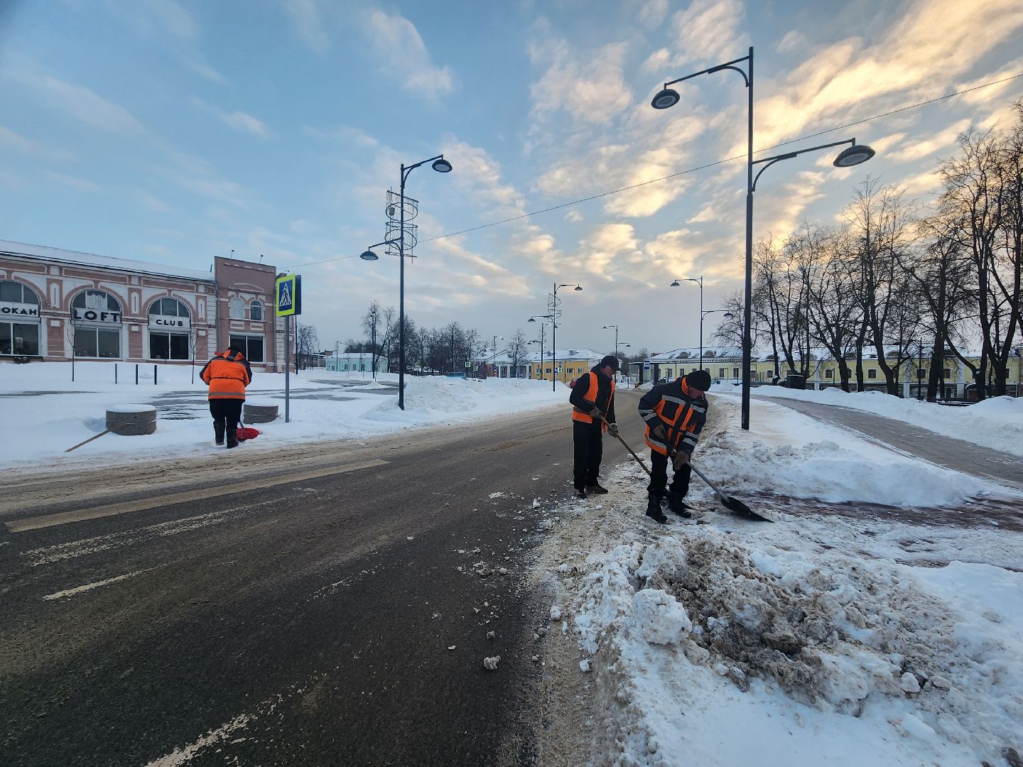 серпухов, подмосковье, уборка снега, площадь ленина,