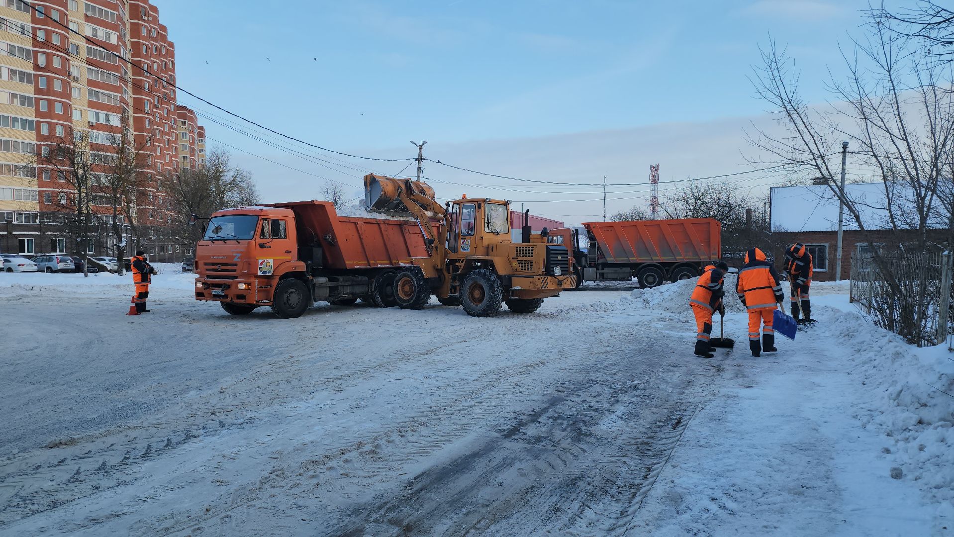 серпухов, подмосковье, убирают снег, комбинат благоустройства,