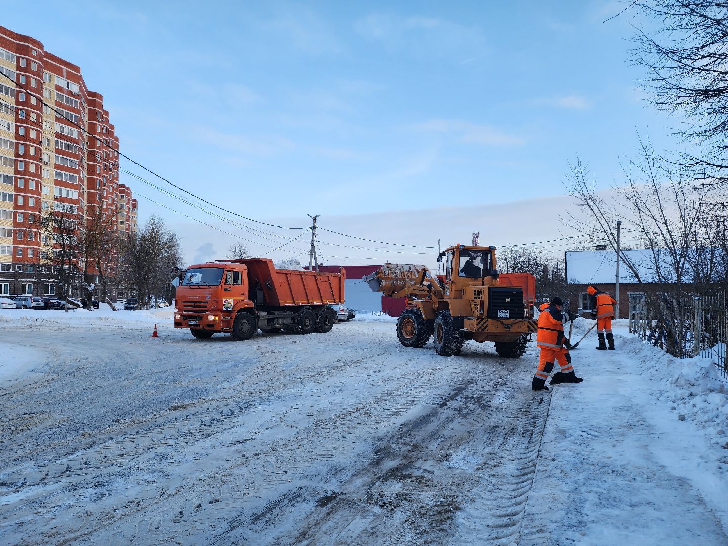 серпухов, подмосковье, убирают снег, комбинат благоустройства,