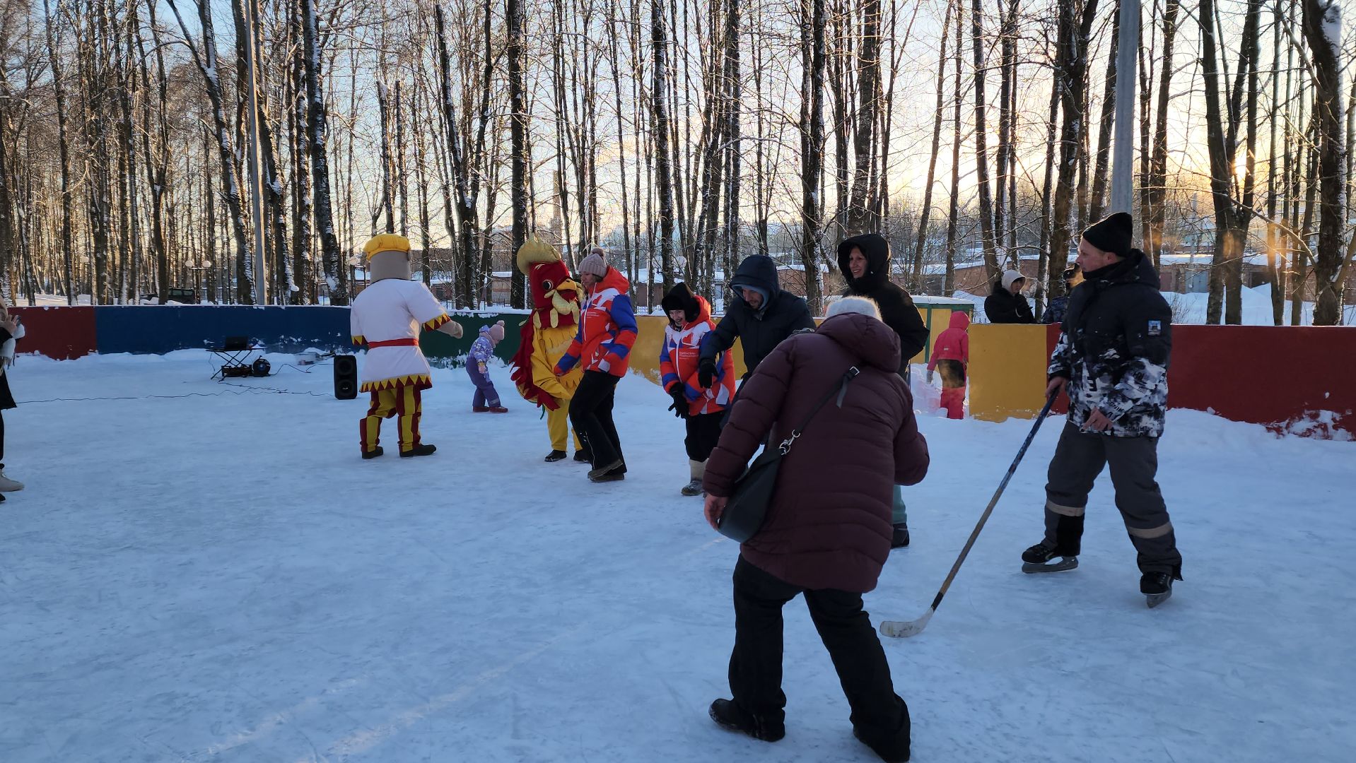 Волоколамск, парк, парки подмосковья, зима в подмосковье, дискотека, мандарины, дети, детская музыка,