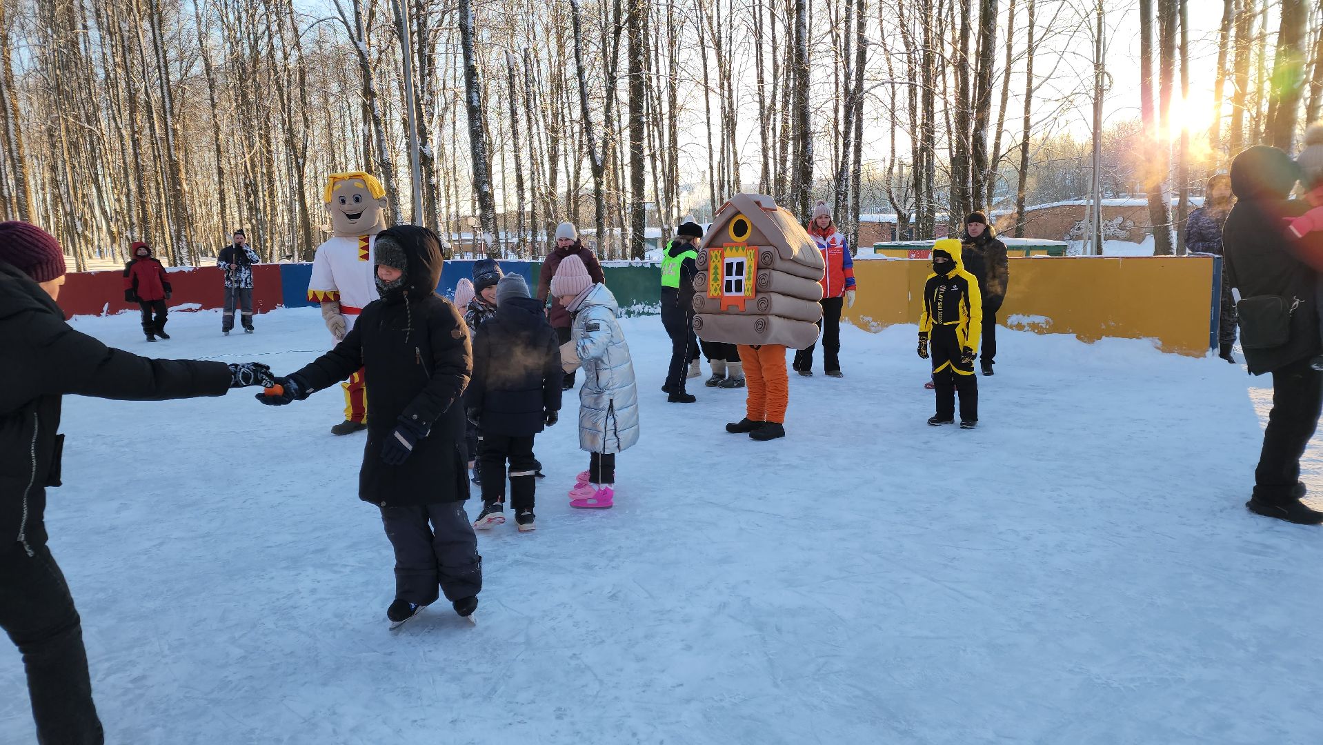 Волоколамск, парк, парки подмосковья, зима в подмосковье, дискотека, мандарины, дети, детская музыка,