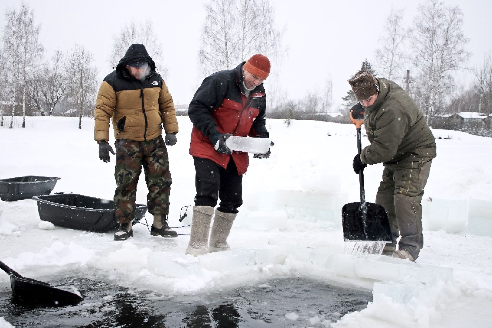 иордань, купель, прорубь, Белые Столбы, домодедово, безопасная зима, зима в подмосковье, зима 2024, крещение господне, крещенские купания, безопасность,