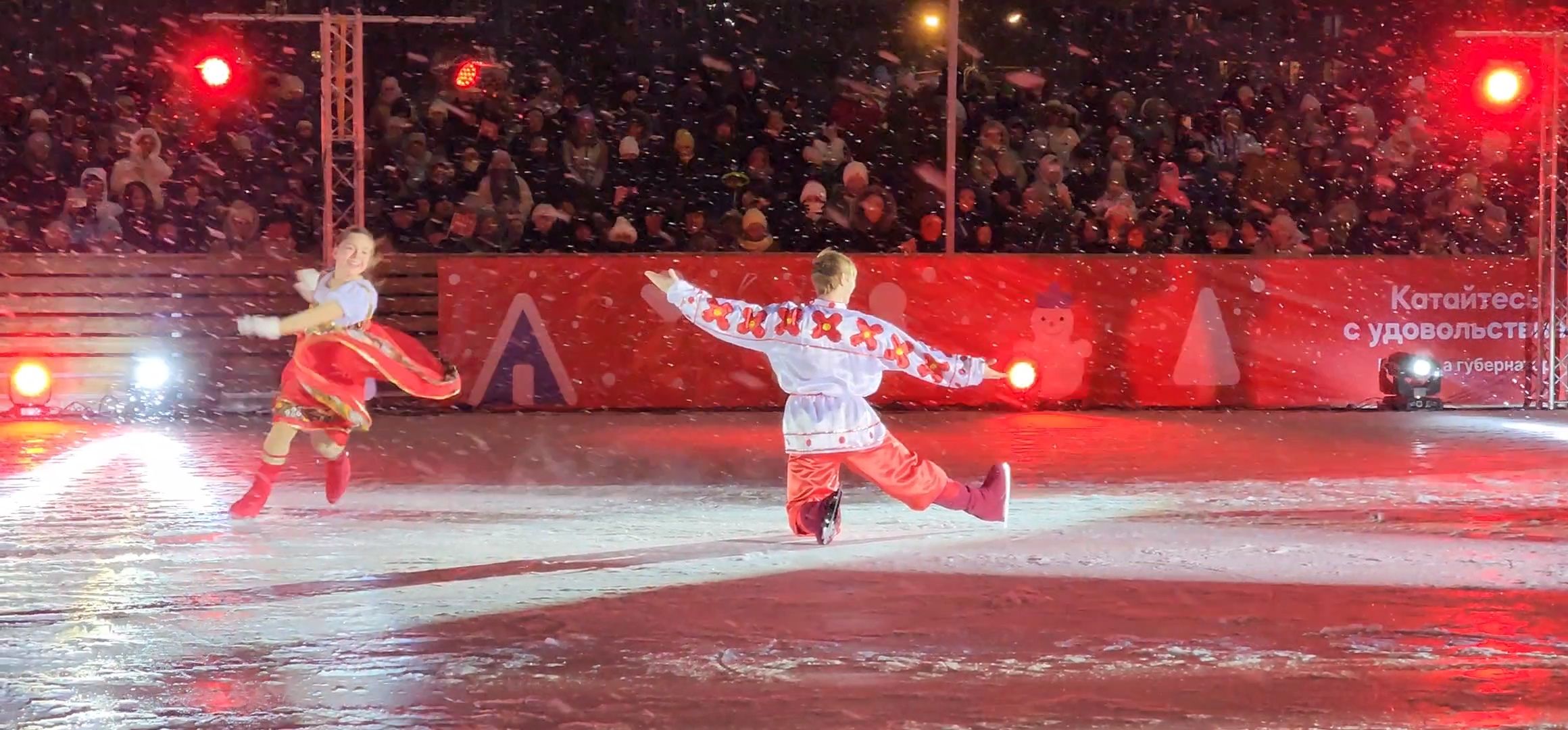Коломна, зима в подмосковье, ледовое шоу, каток,