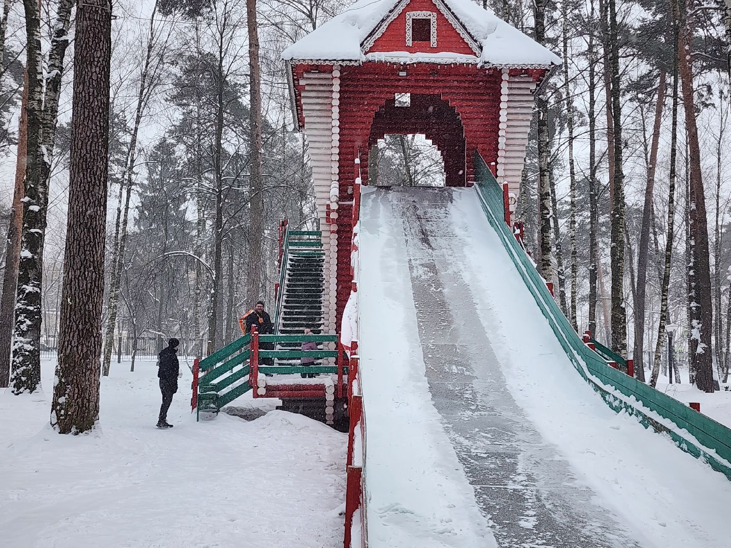 тюбинговая горка, зима в парках, Ногинск, Богородский городской округ,