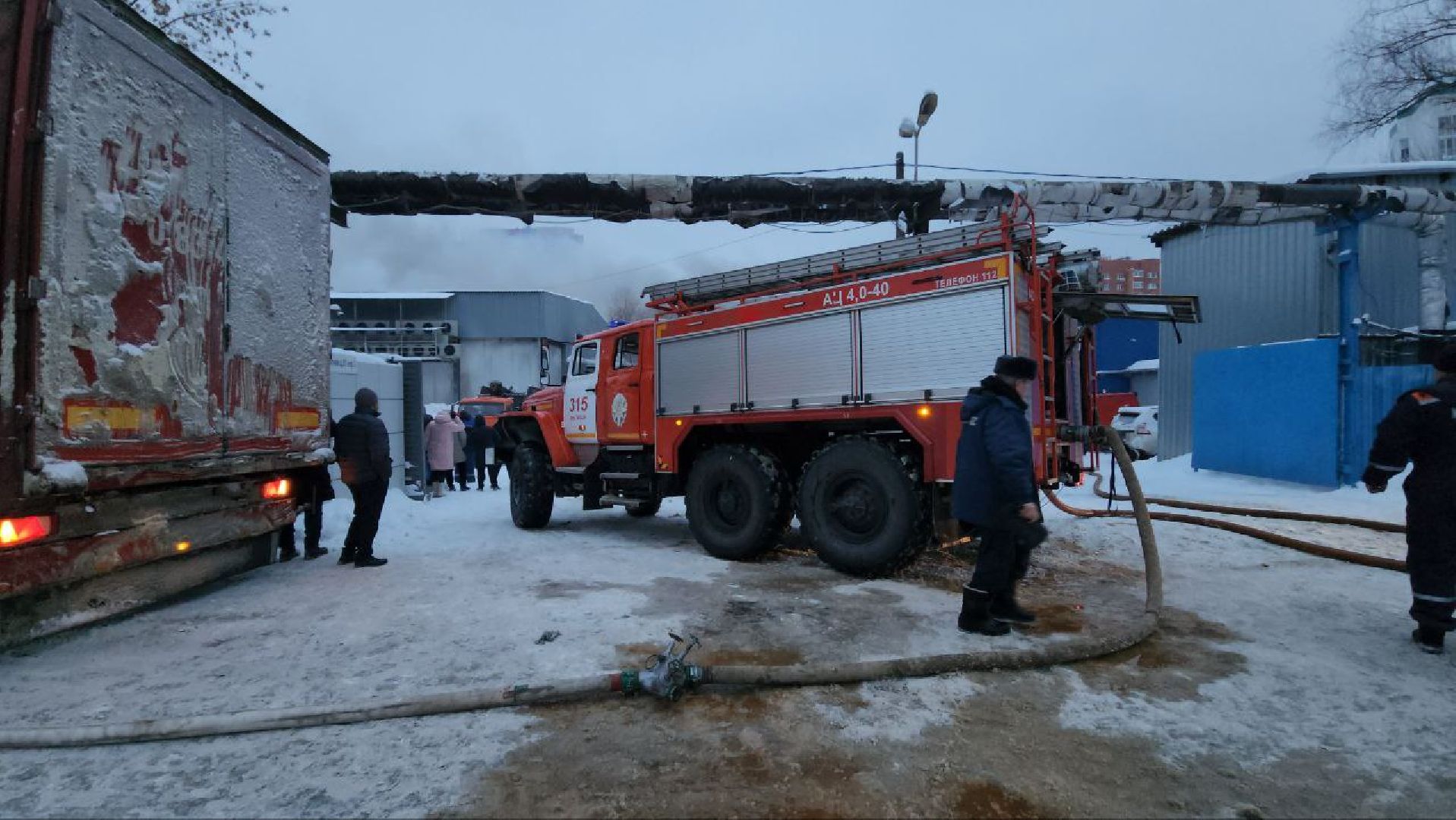 мытищи, Склад автозапчастей, пожар, Пожар в Мытищах, улица Силикатная, мчс, мчс россии, пожарные,