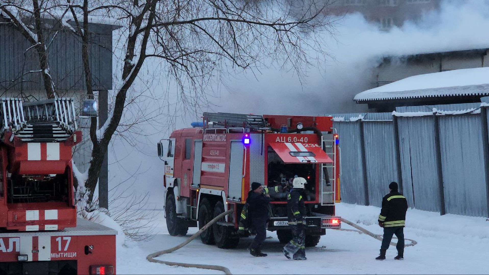 мытищи, Склад автозапчастей, пожар, Пожар в Мытищах, улица Силикатная, мчс, мчс россии, пожарные,